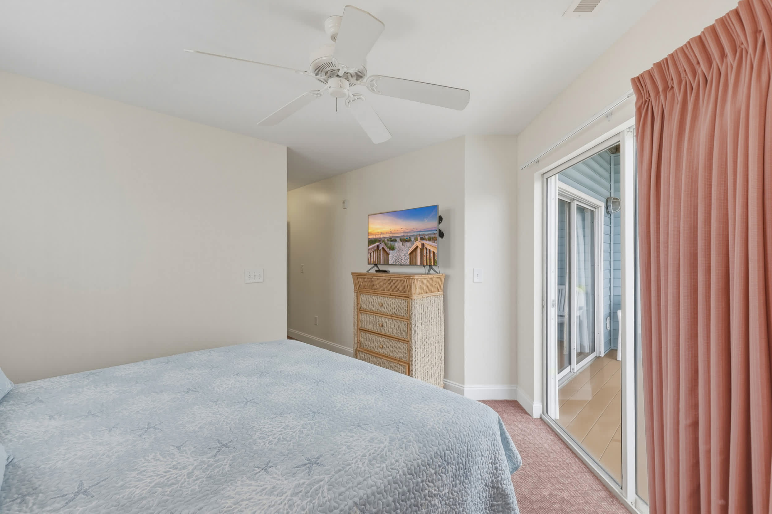 Tropical Tide Large Group Beach Retreat Sleeps 24