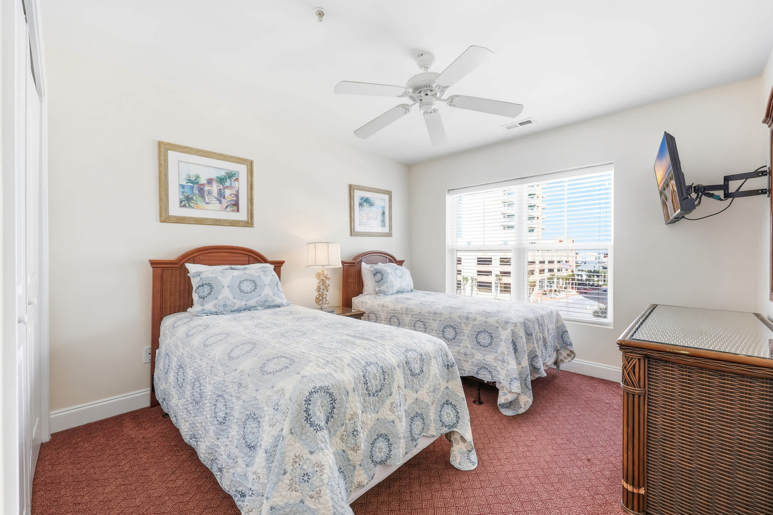 Tropical Tide Large Group Beach Retreat Sleeps 24