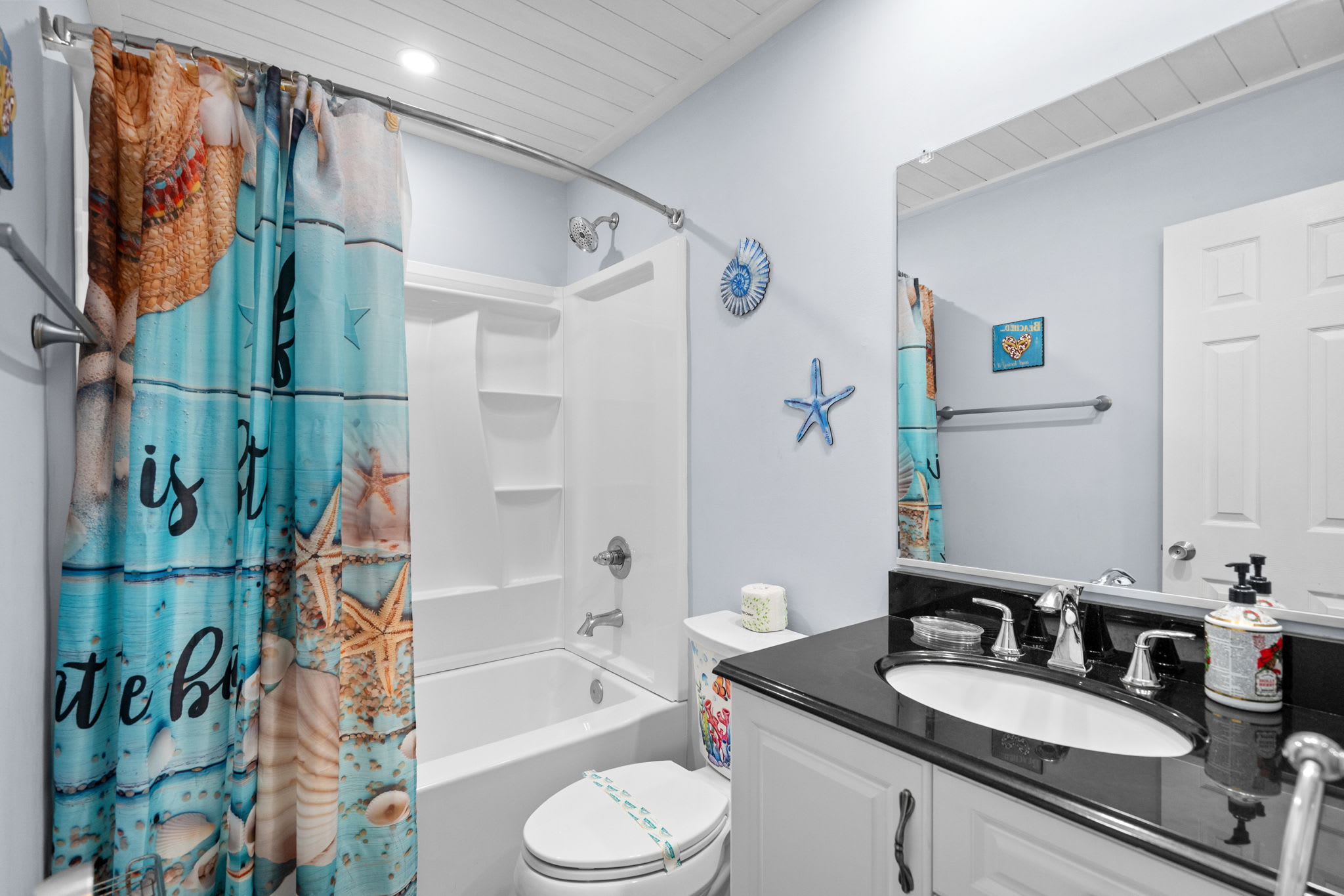 Pelicans Watch 218 Ocean Nearby | Photo 23