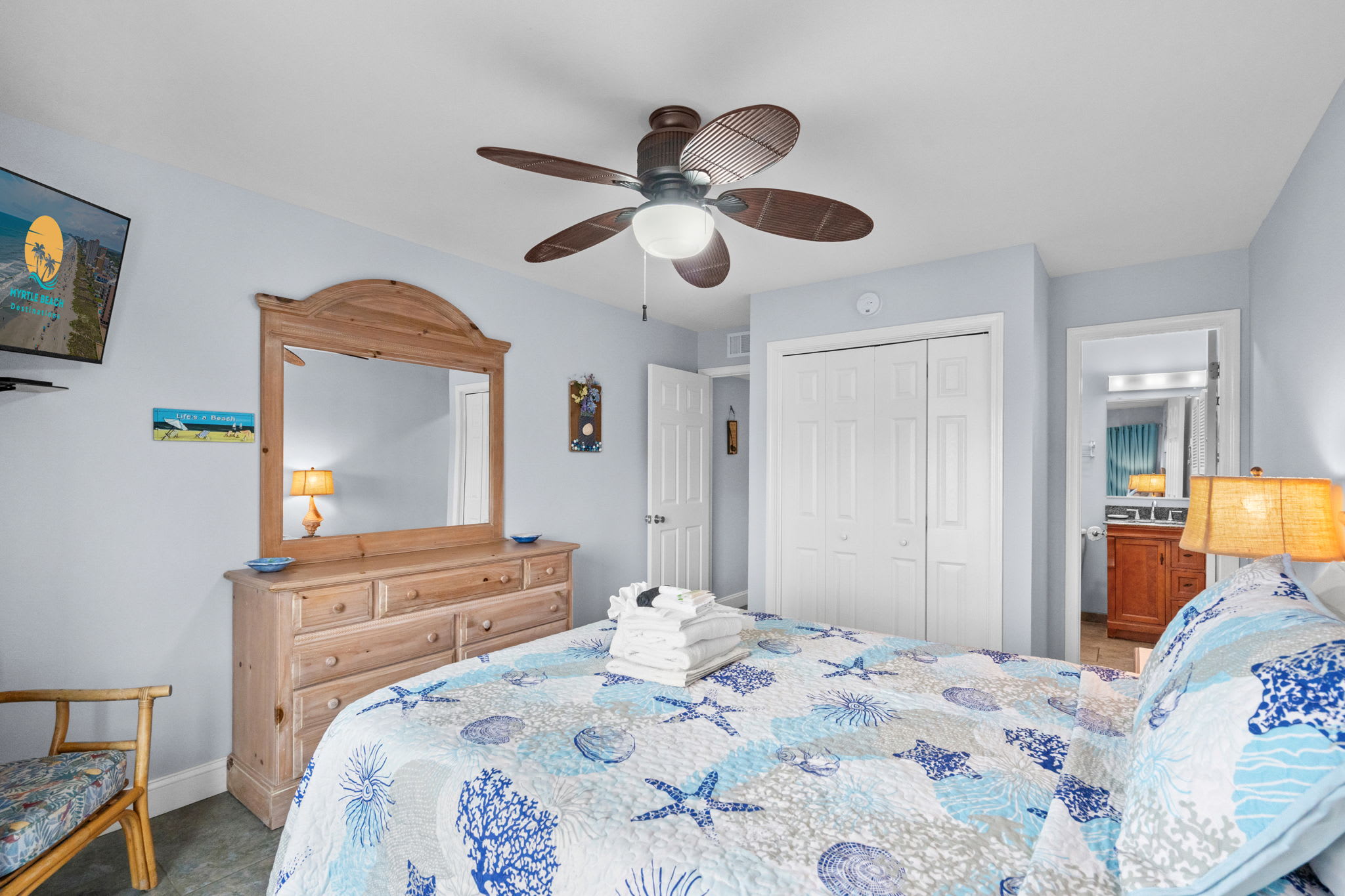 Pelicans Watch 218 Ocean Nearby | Photo 18