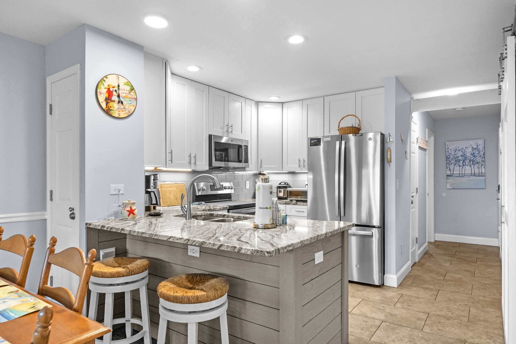 Pelicans Watch 218 Ocean Nearby | Photo 11