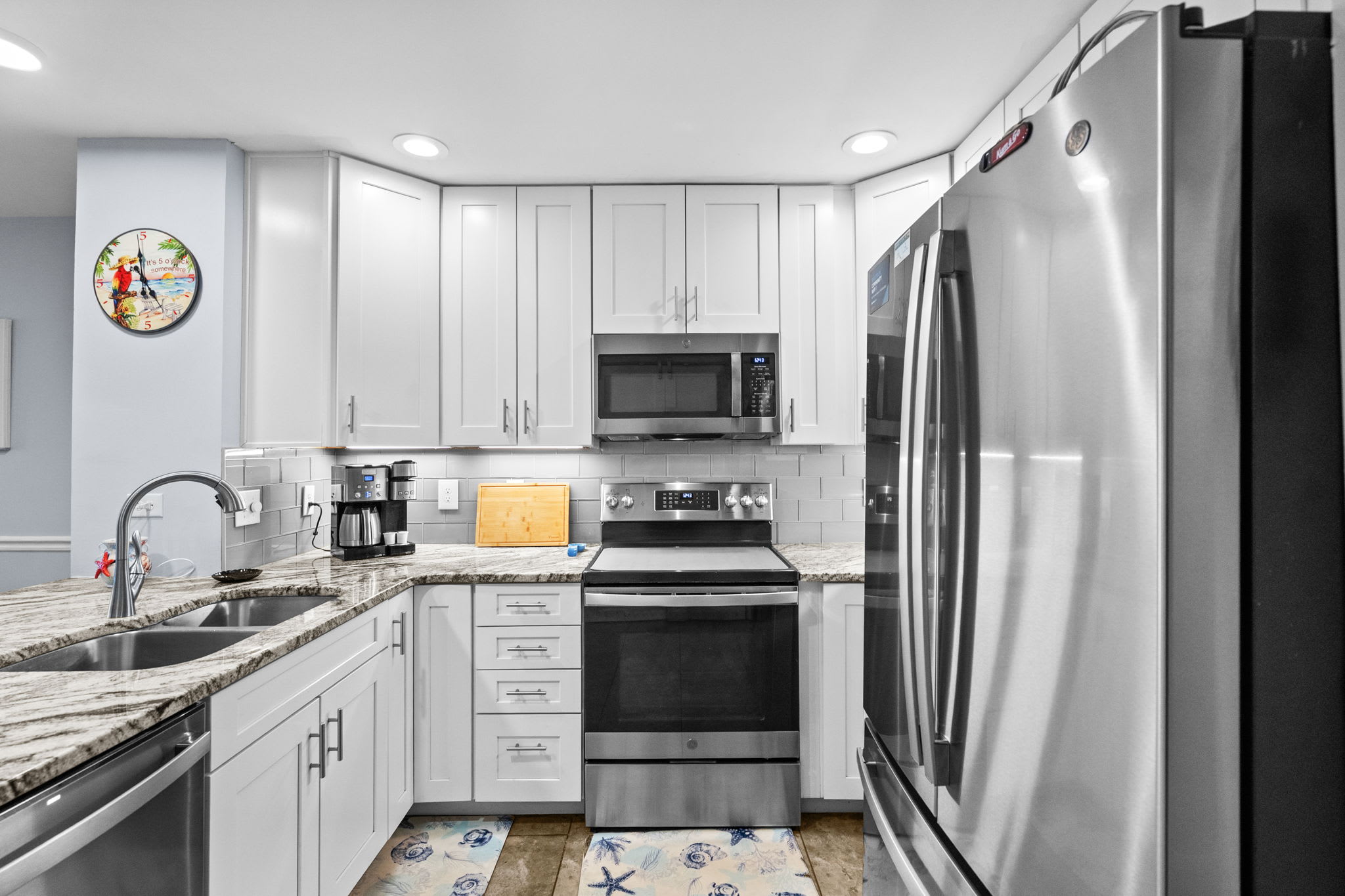 Pelicans Watch 218 Ocean Nearby | Photo 14