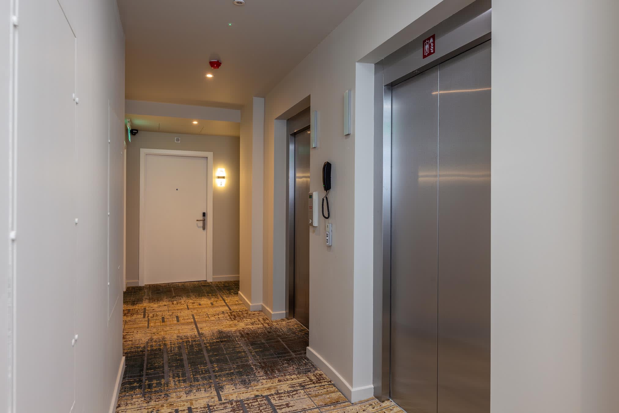 Diff-Rent Living Luxury Serviced Studios with Gym and Workspace fast...