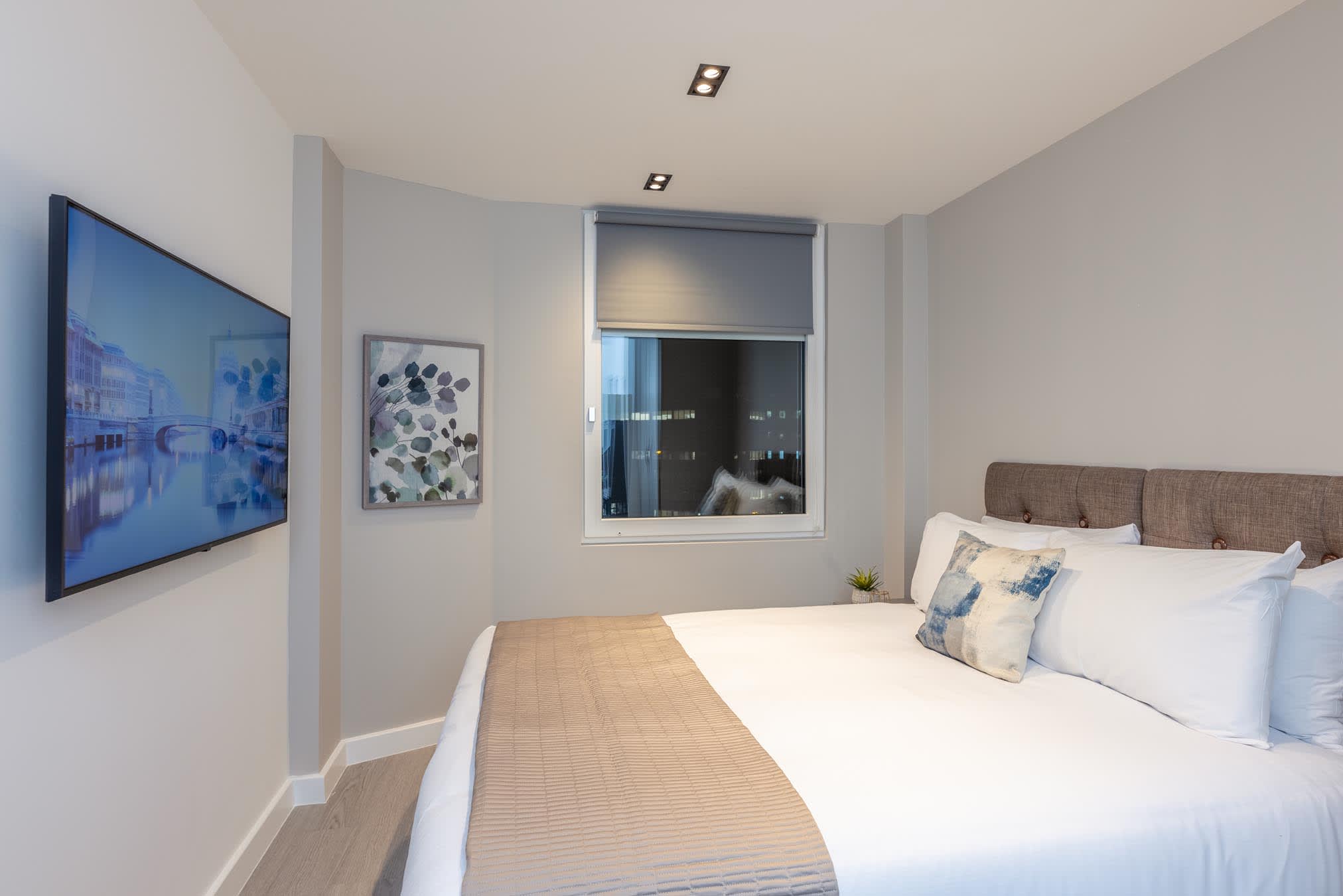 Diff-Rent Living Luxury Serviced Studios with Gym and Workspace fast...