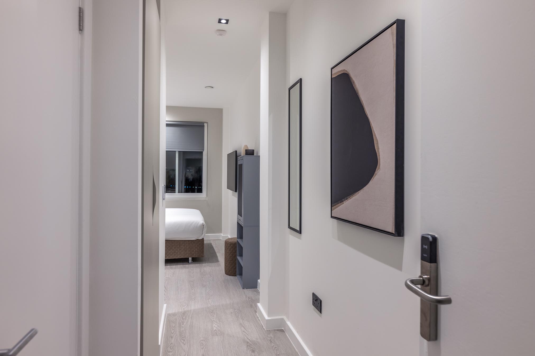 Diff-Rent Living Luxury Serviced Studios with Gym and Workspace fast...