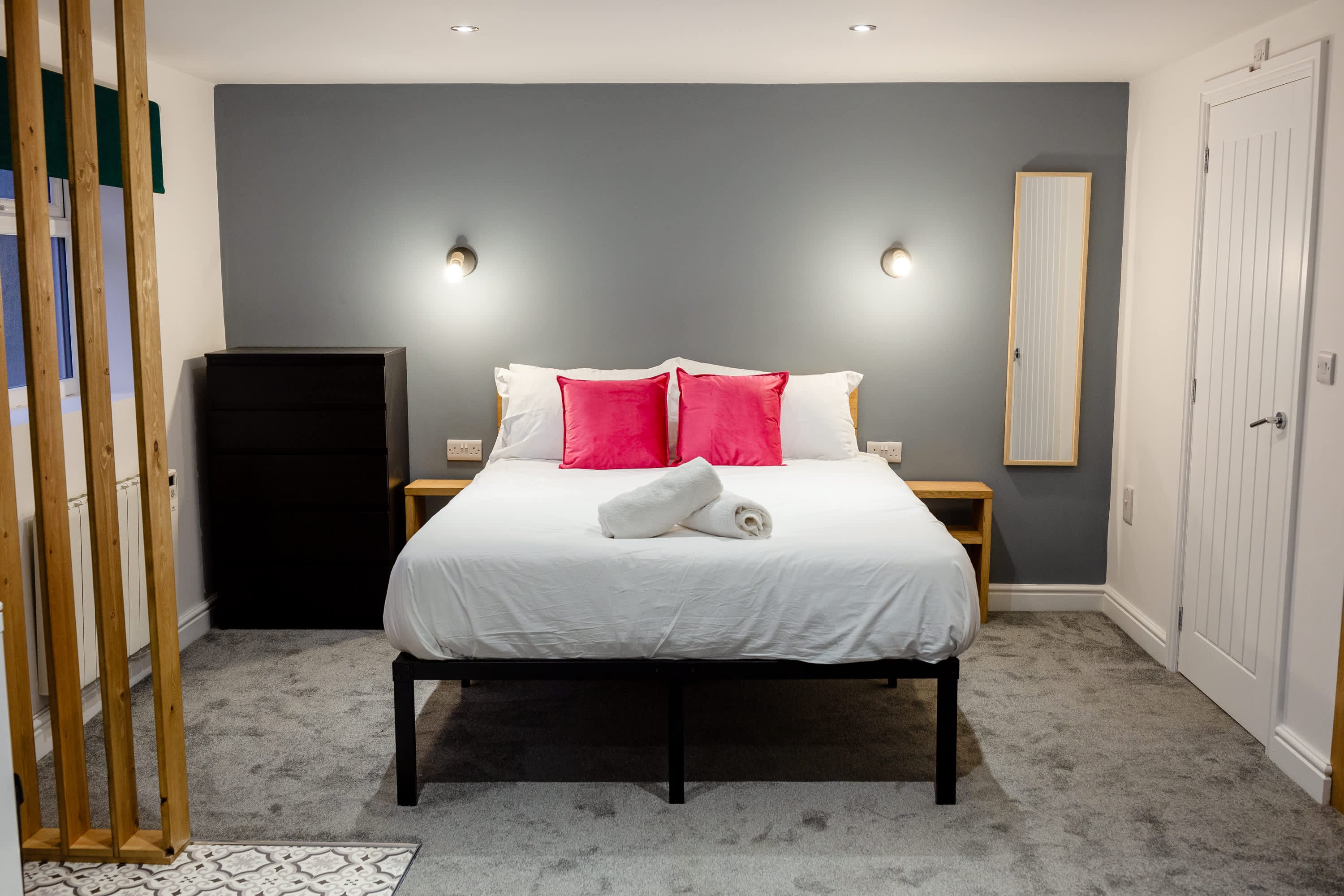Modern Studio w/Free Parking & Wi-Fi, Doncaster in Thorne Road 59 DN1 2EX - Property image 6 - VivreStays