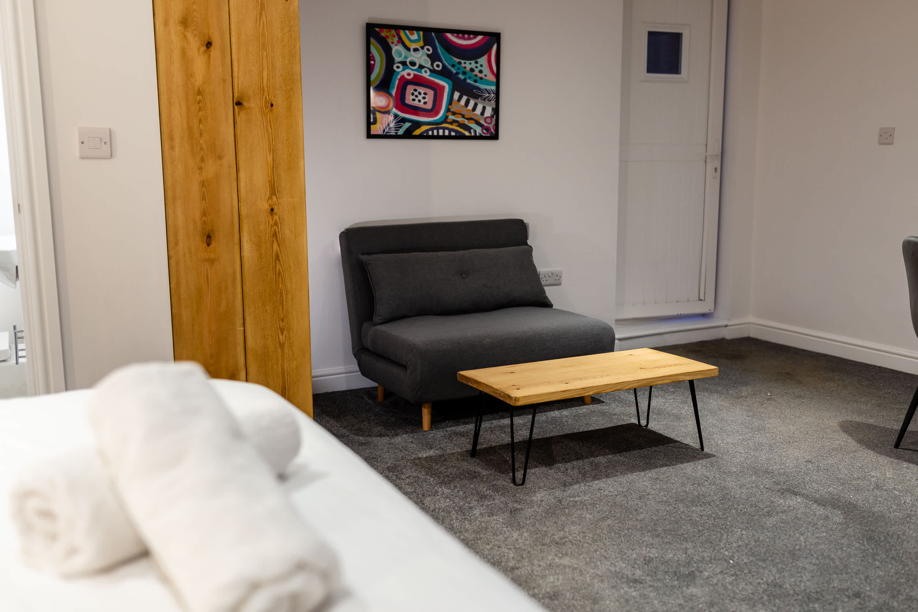 Modern Studio w/Free Parking & Wi-Fi, Doncaster in Thorne Road 59 DN1 2EX - Property image 15 - VivreStays