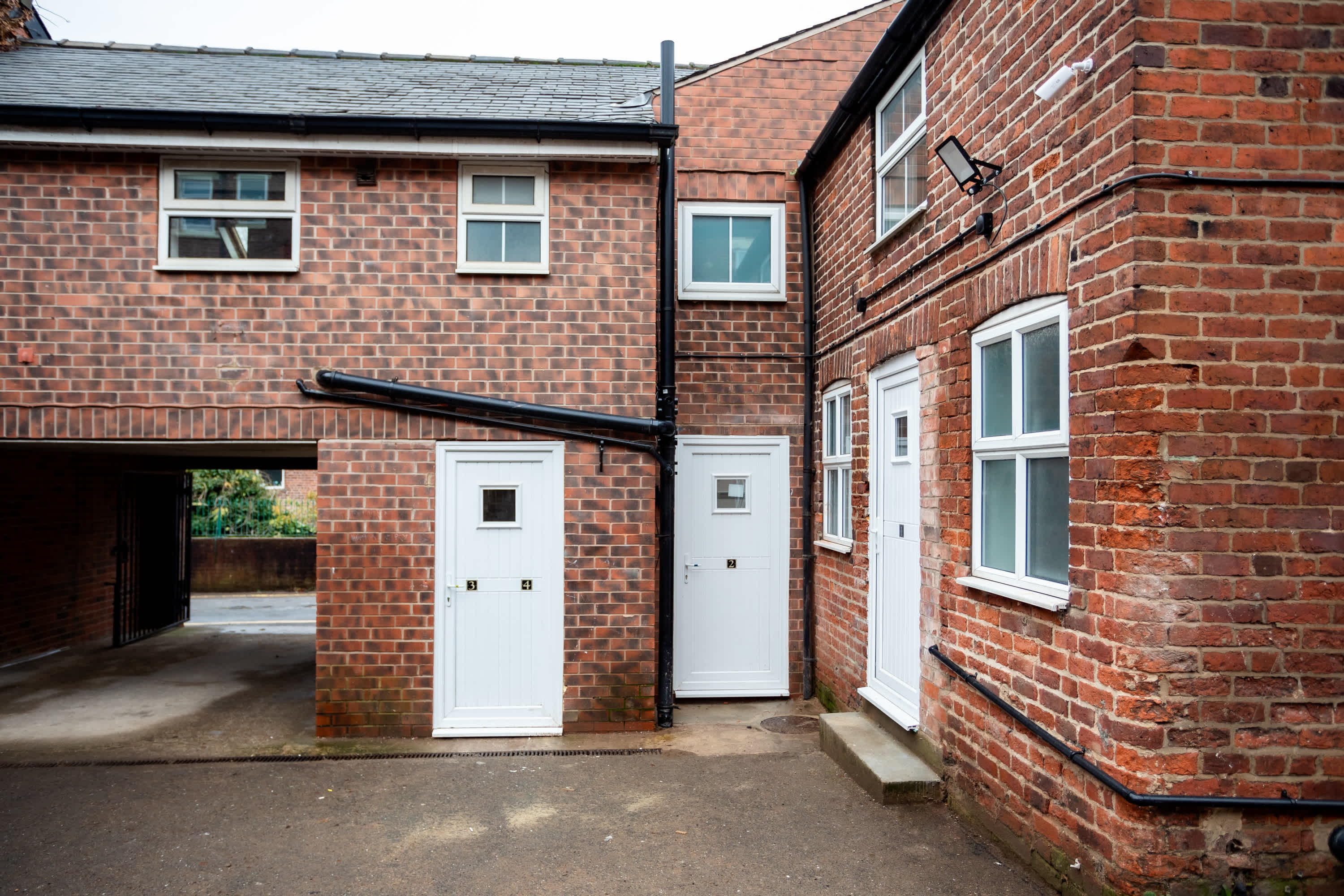 Modern Studio w/Free Parking & Wi-Fi, Doncaster in Thorne Road 59 DN1 2EX - Property image 19 - VivreStays