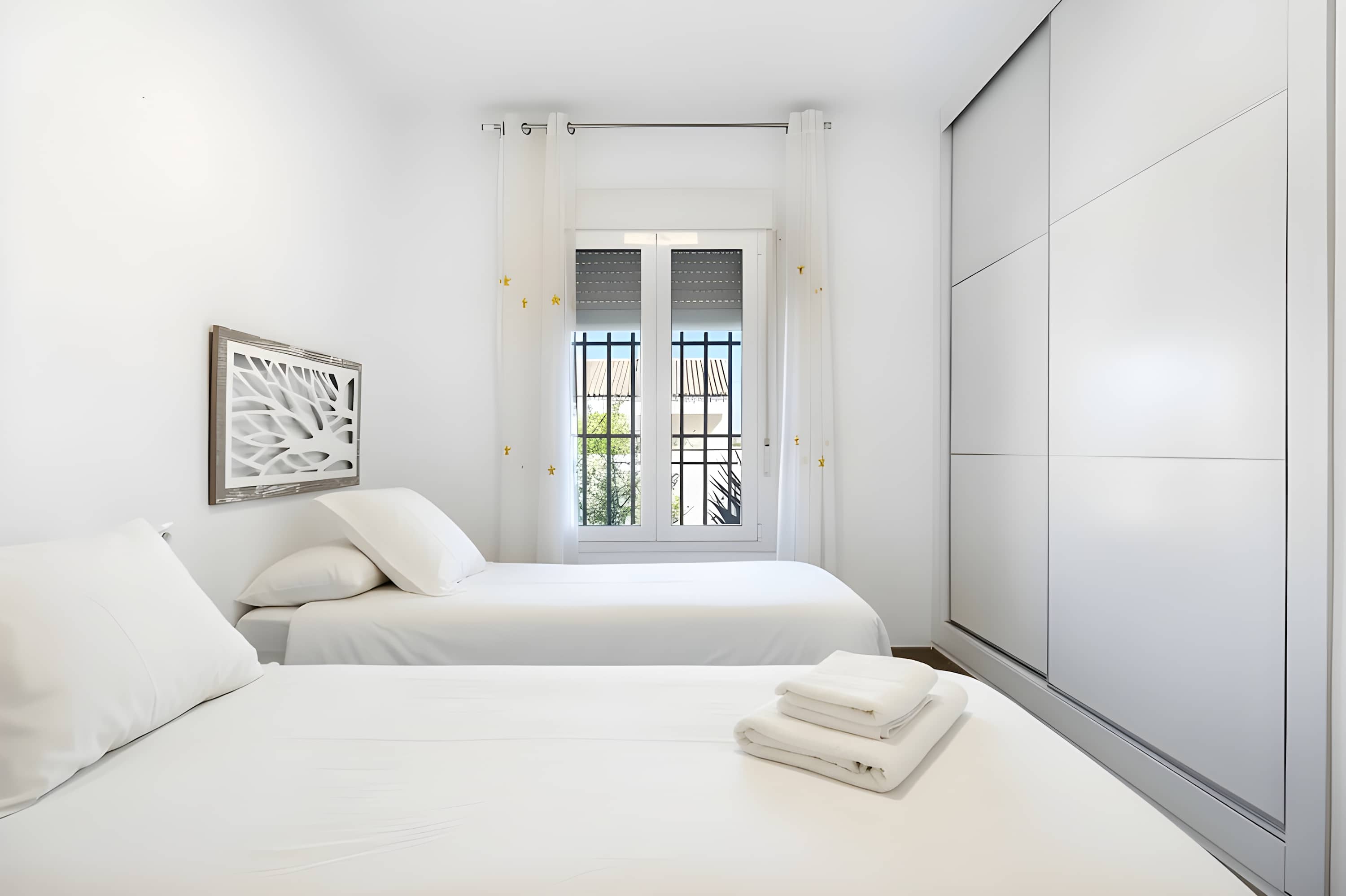 Villa con piscina privada, terraza privada - image 8