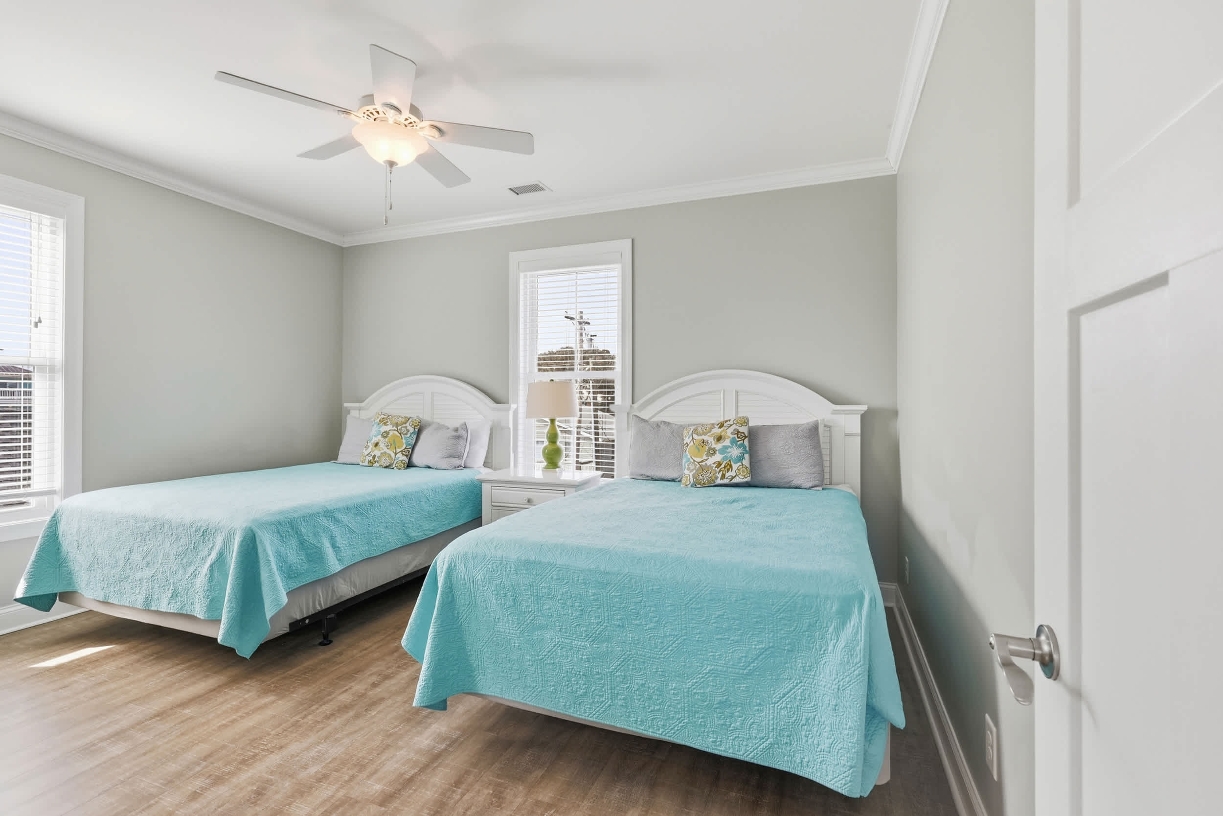 Anchor Down Luxury Ocean View Beach House w Pool