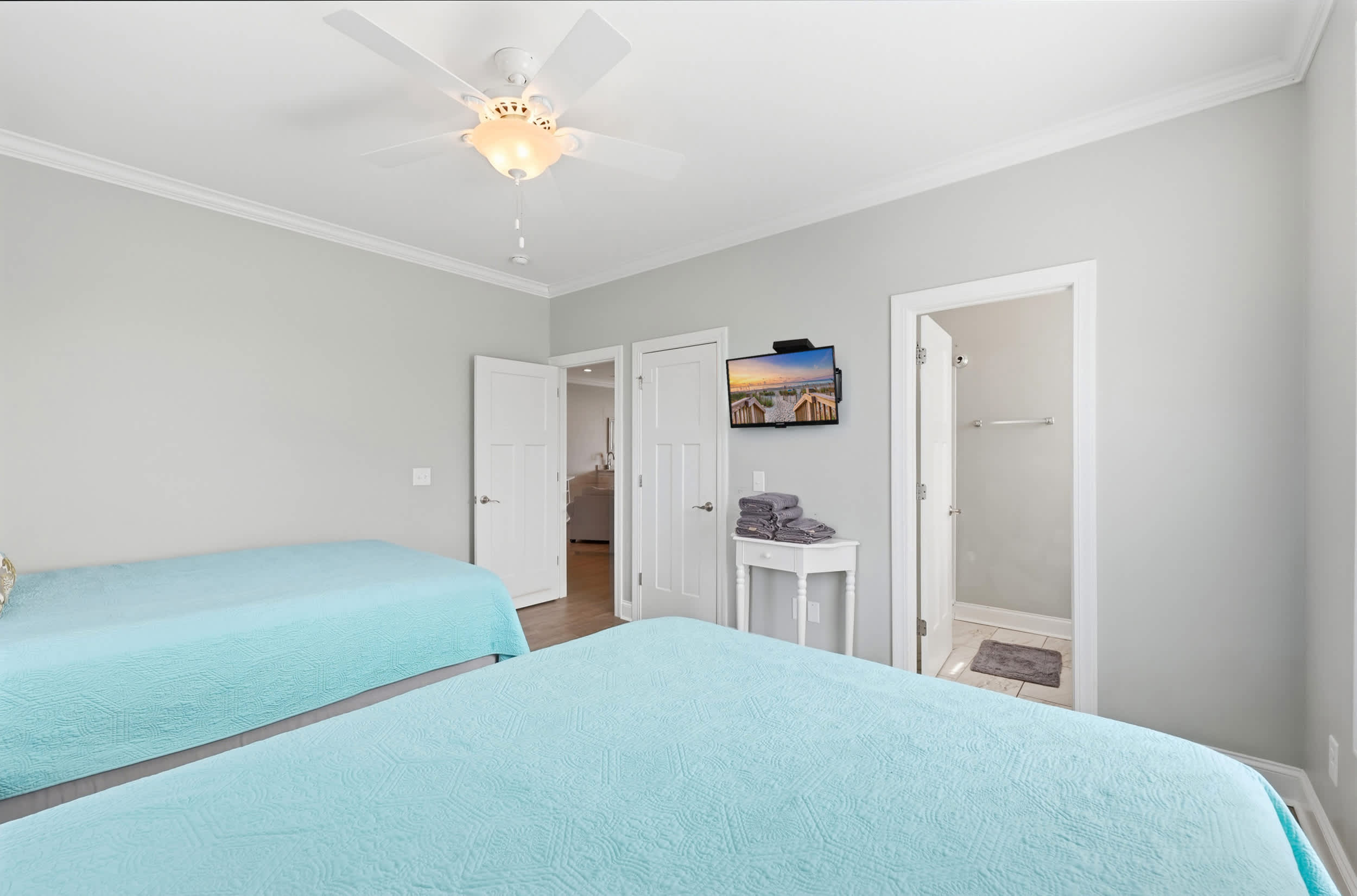 Anchor Down Luxury Ocean View Beach House w Pool