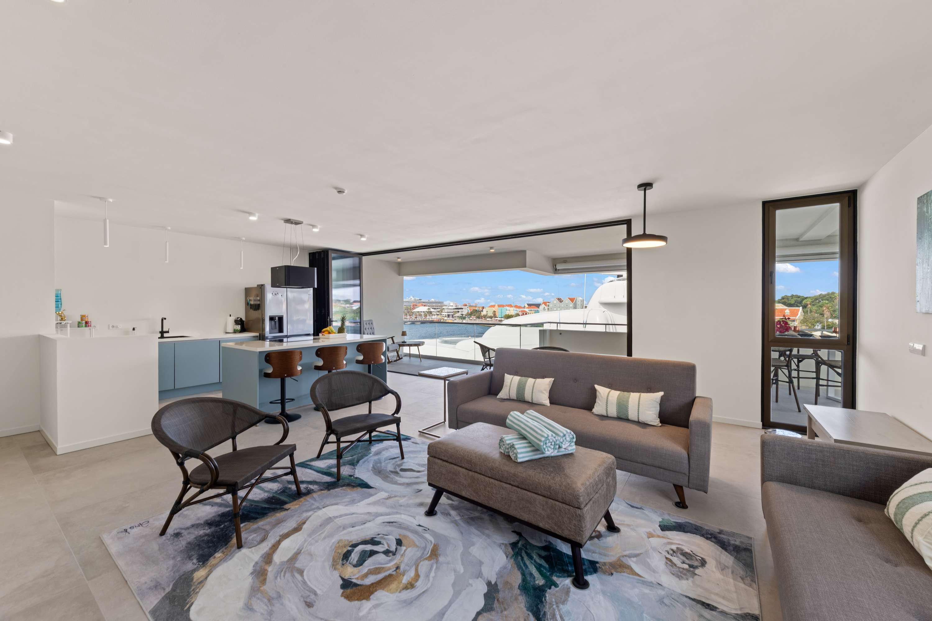 CuraCondo - Panoramic sunset & Harbor Views — Willemstad — vacation rental