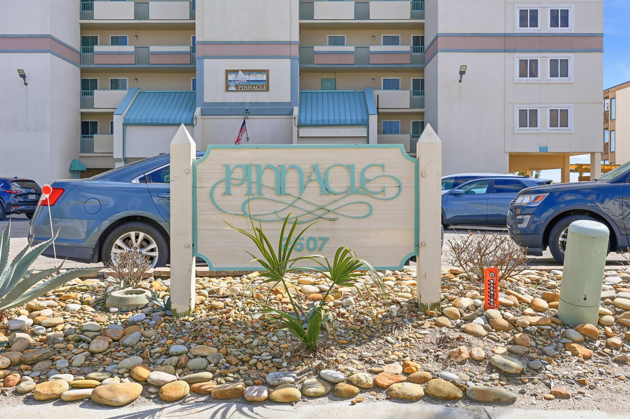 The Pinnacle Oceanfront Suite 2 Balconies  Top Location