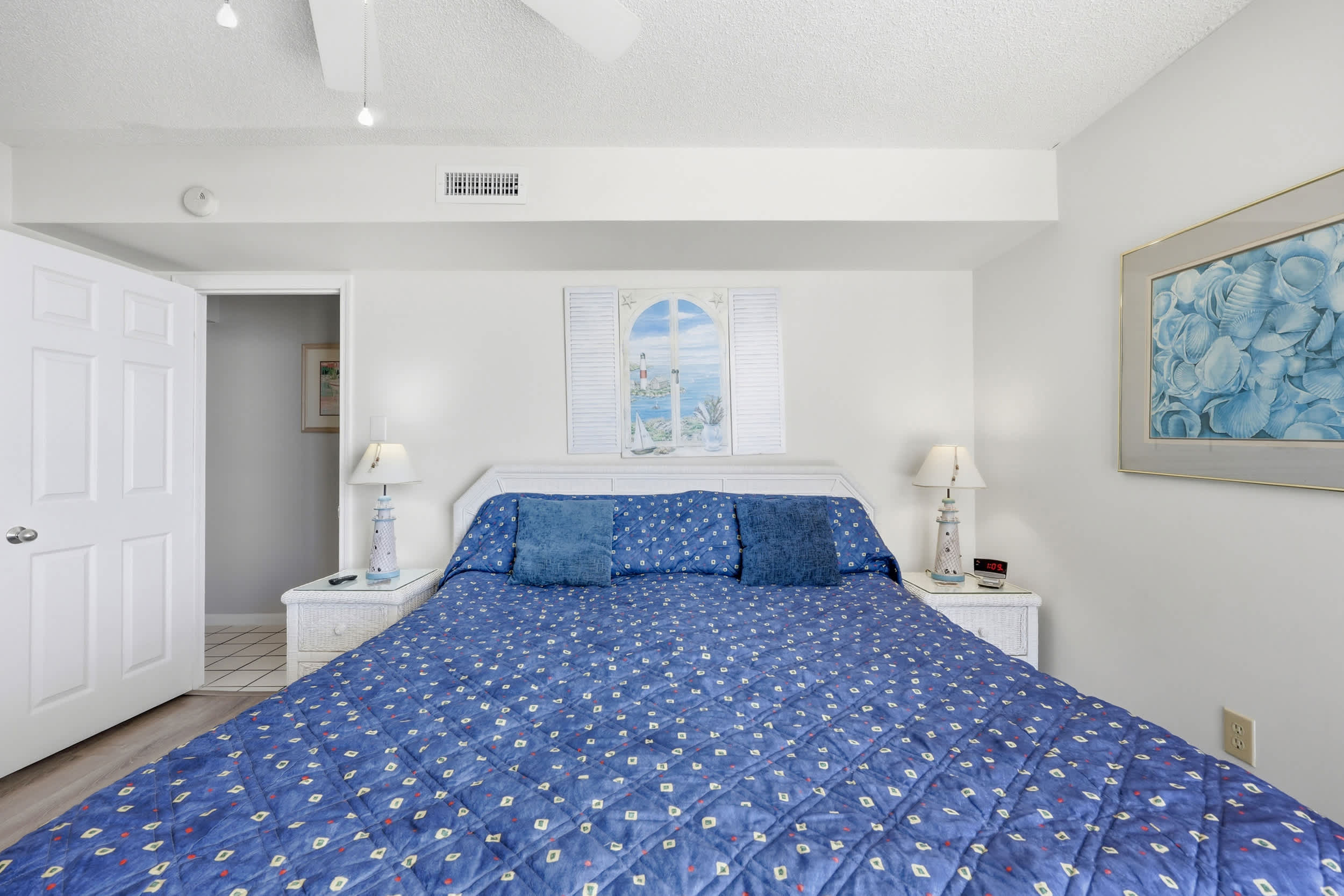 The Pinnacle Oceanfront Suite 2 Balconies  Top Location