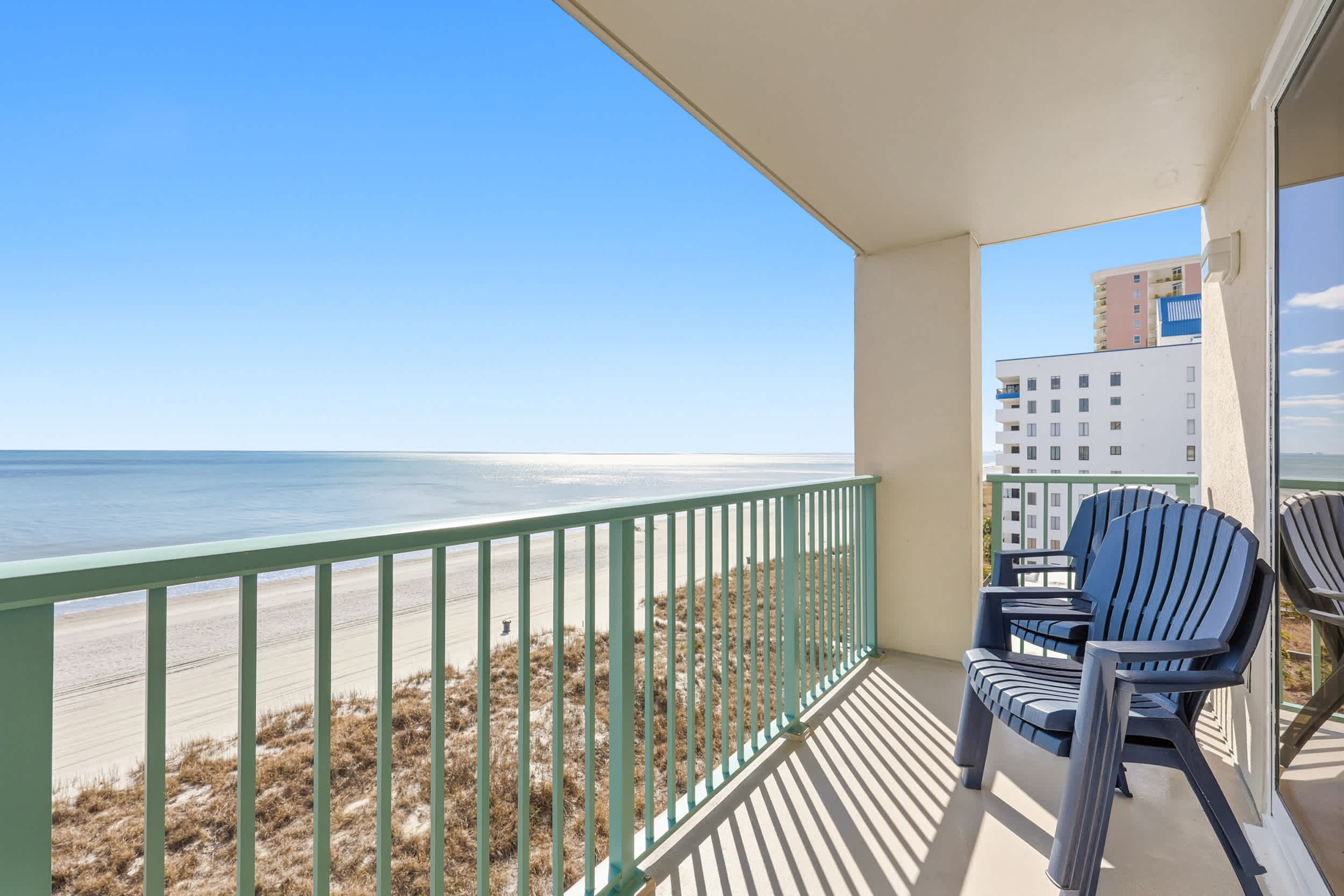 The Pinnacle Oceanfront Suite 2 Balconies  Top Location