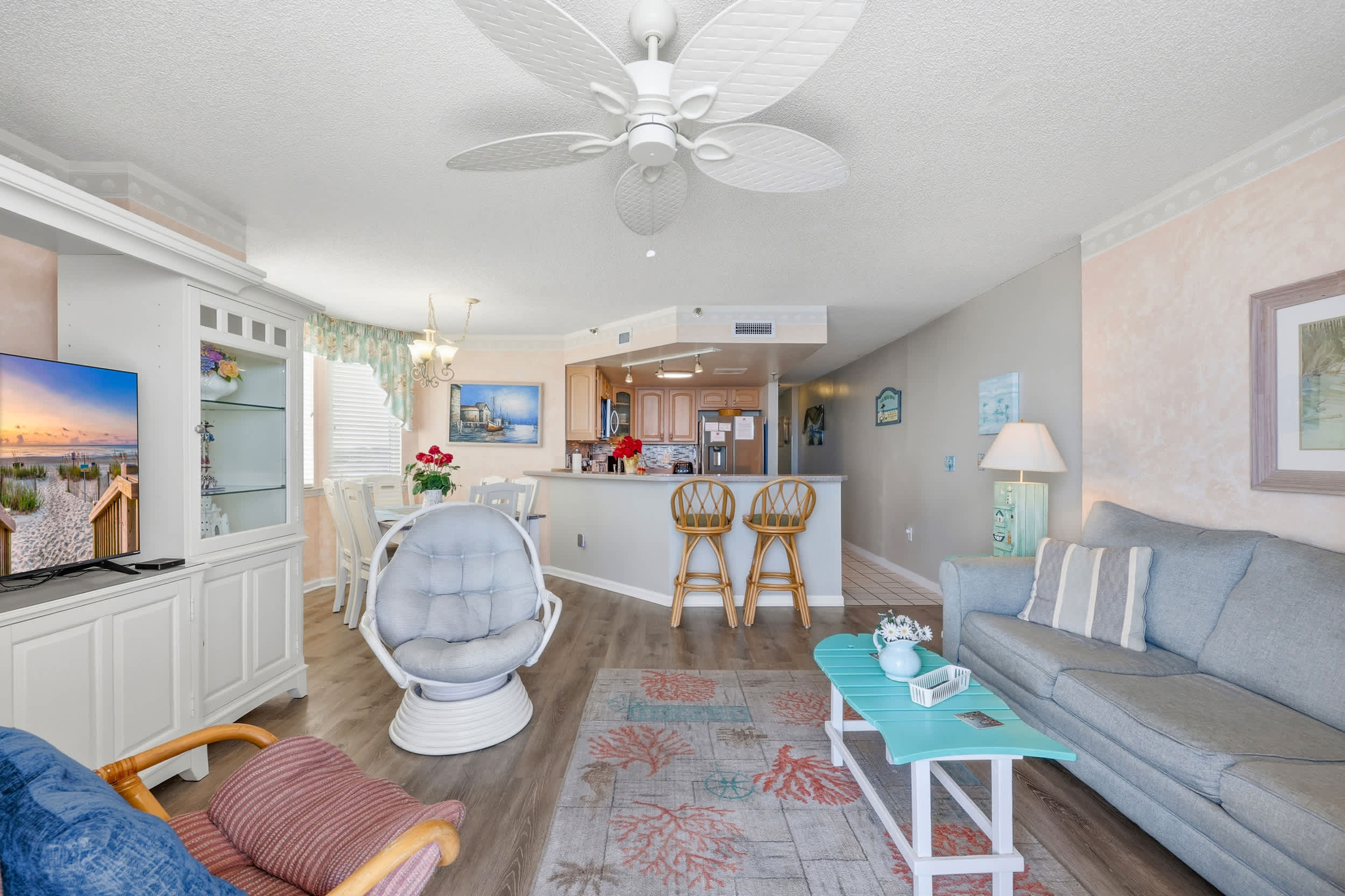 The Pinnacle Oceanfront Suite 2 Balconies  Top Location