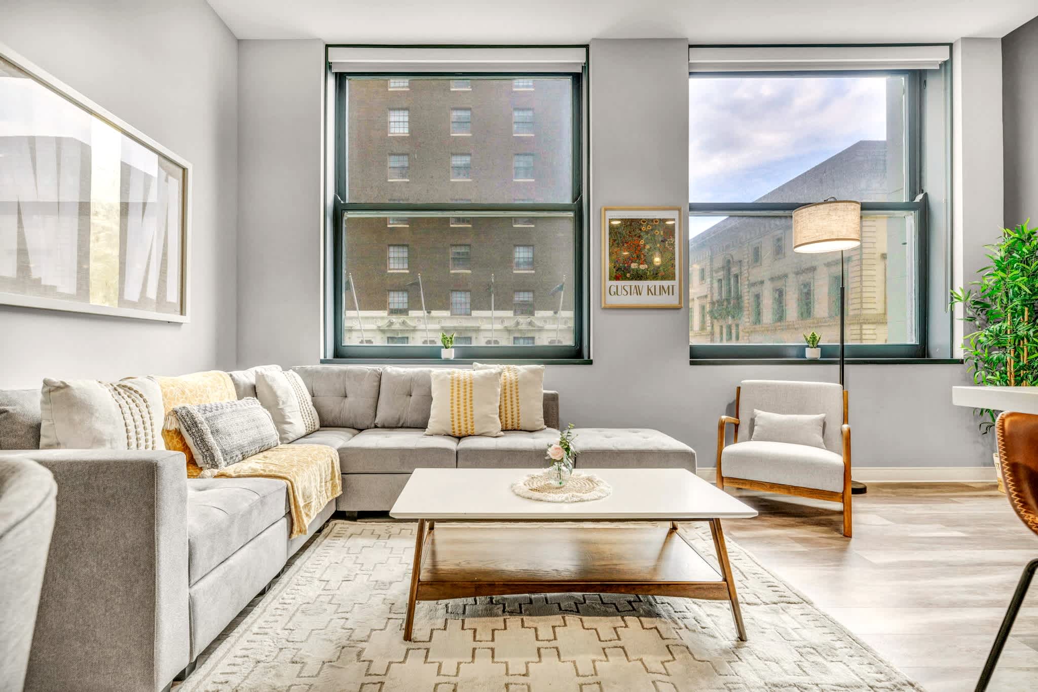 Luxe Flat w/ Heated Pool & Sauna • Gym•Heart of DT — Cleveland, OH — vacation rental