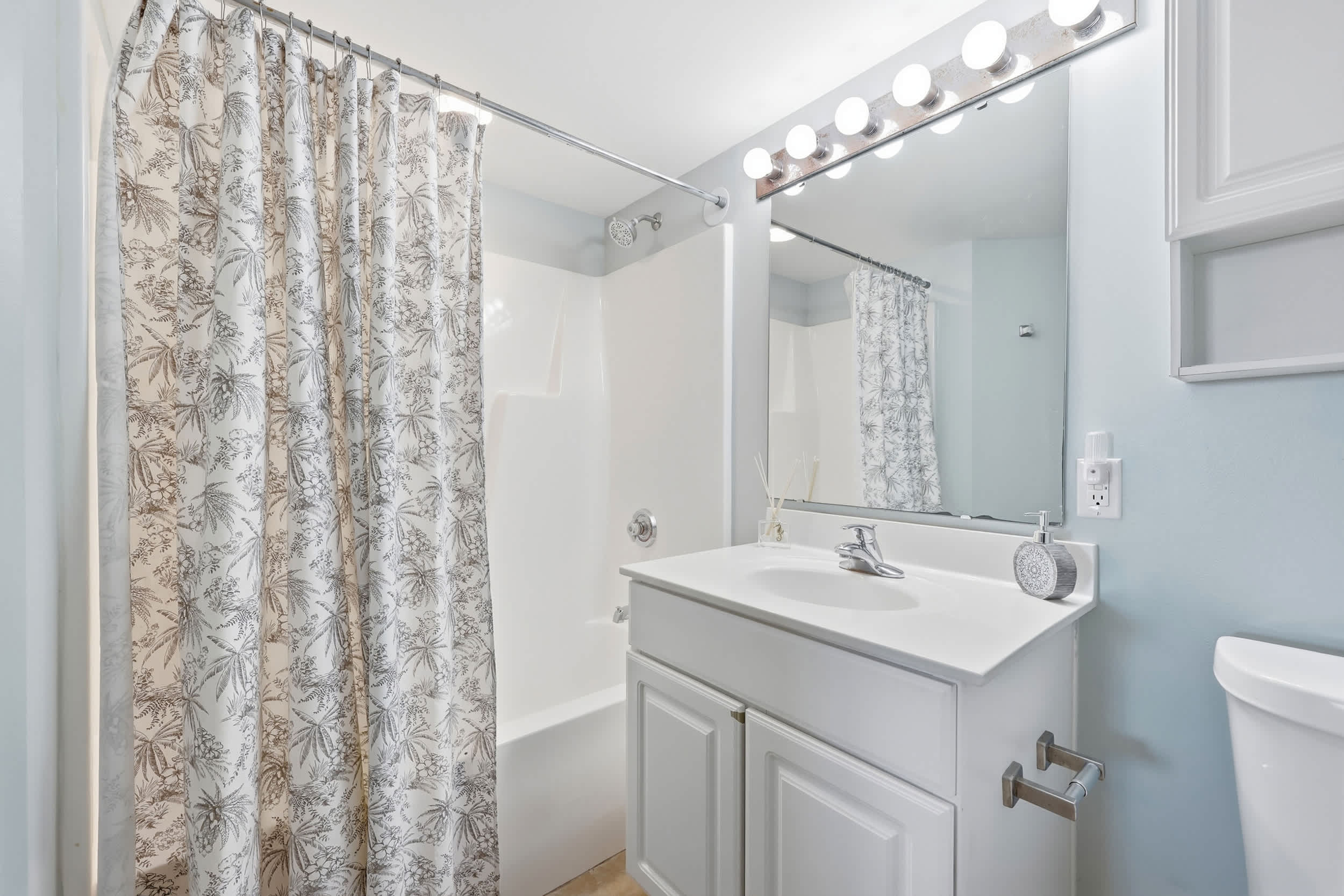 Ocean View All New Malibu Pointe Dream