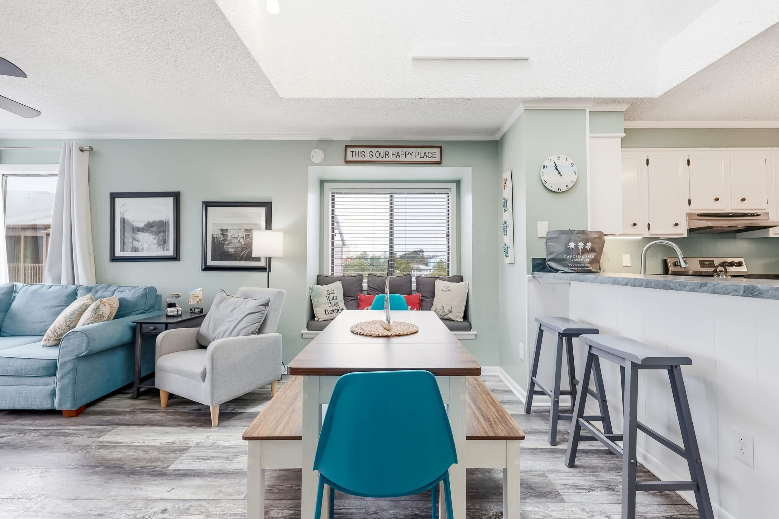 Sea Blue Suite at Tilghman w Pool and Pickleball