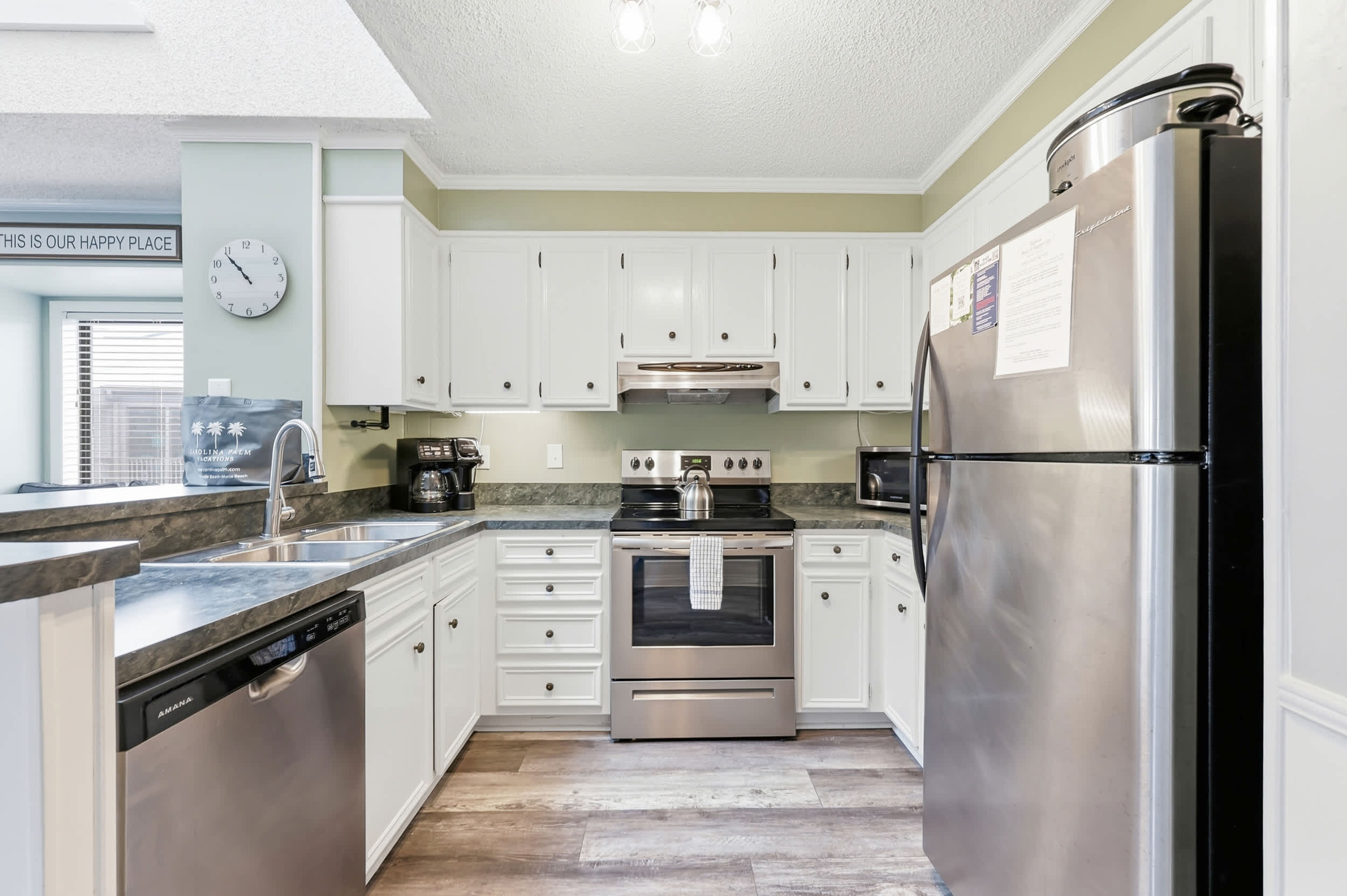 Sea Blue Suite at Tilghman w Pool and Pickleball