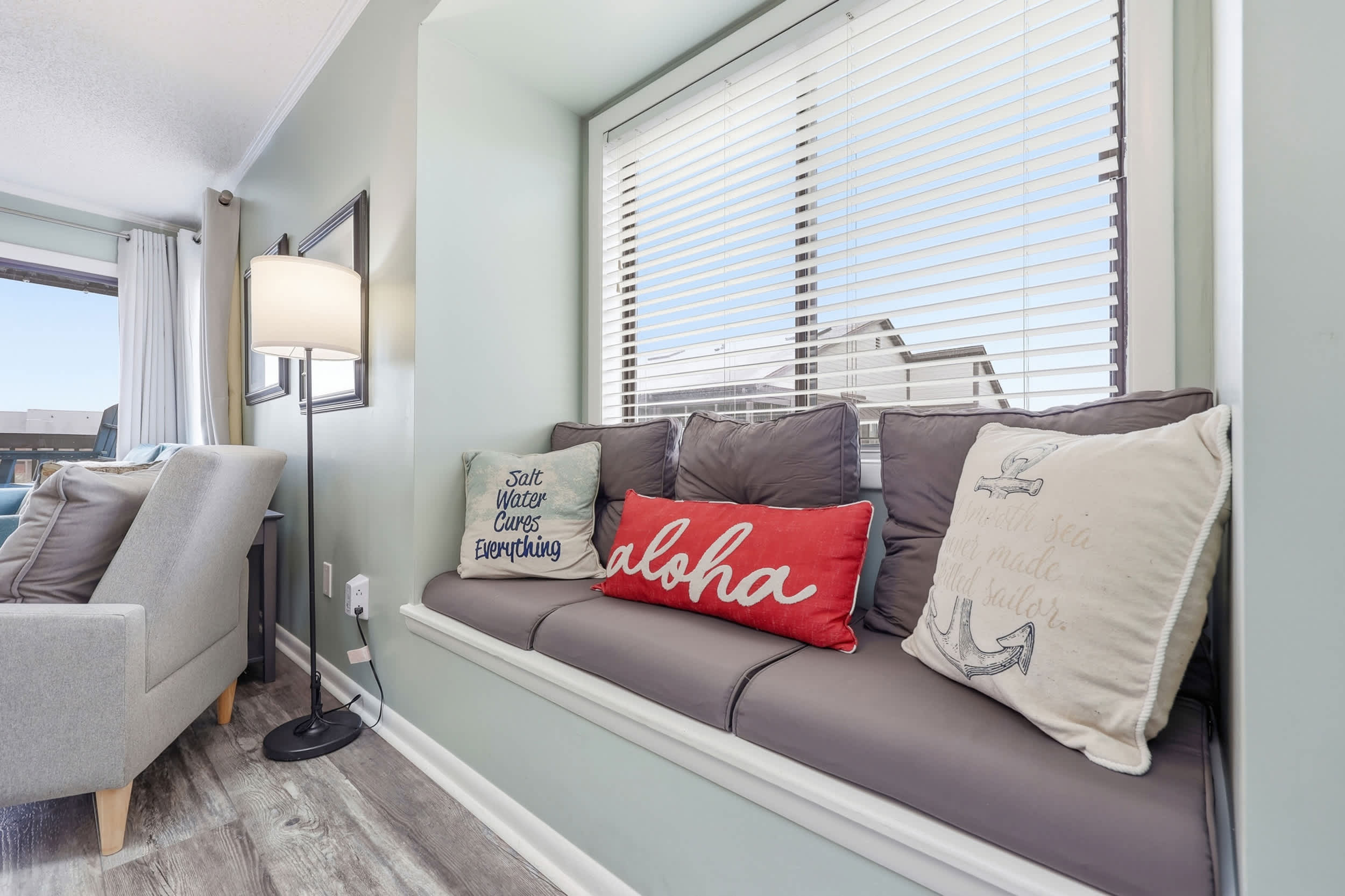 Sea Blue Suite at Tilghman w Pool and Pickleball