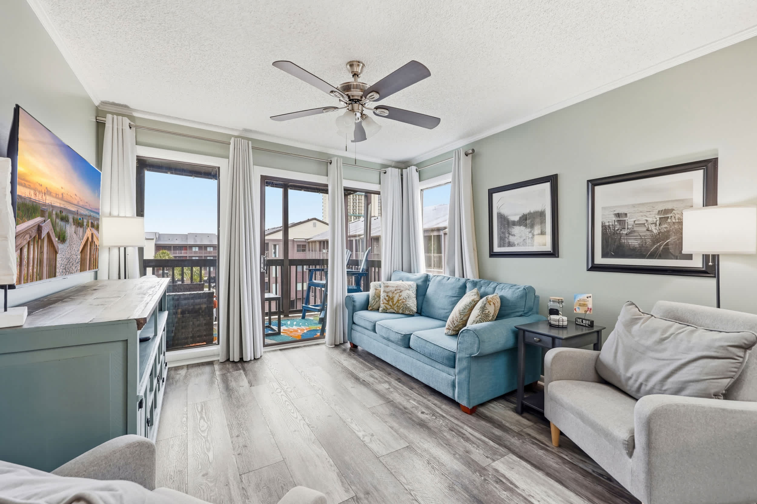 Sea Blue Suite at Tilghman w Pool and Pickleball