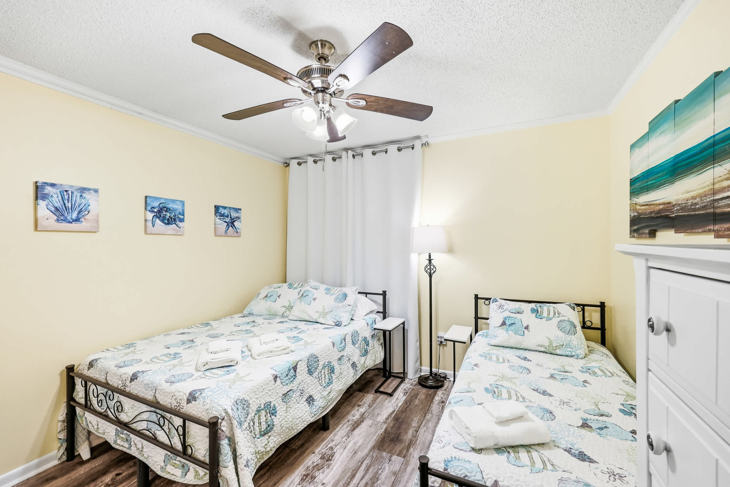 Sea Blue Suite at Tilghman w Pool and Pickleball