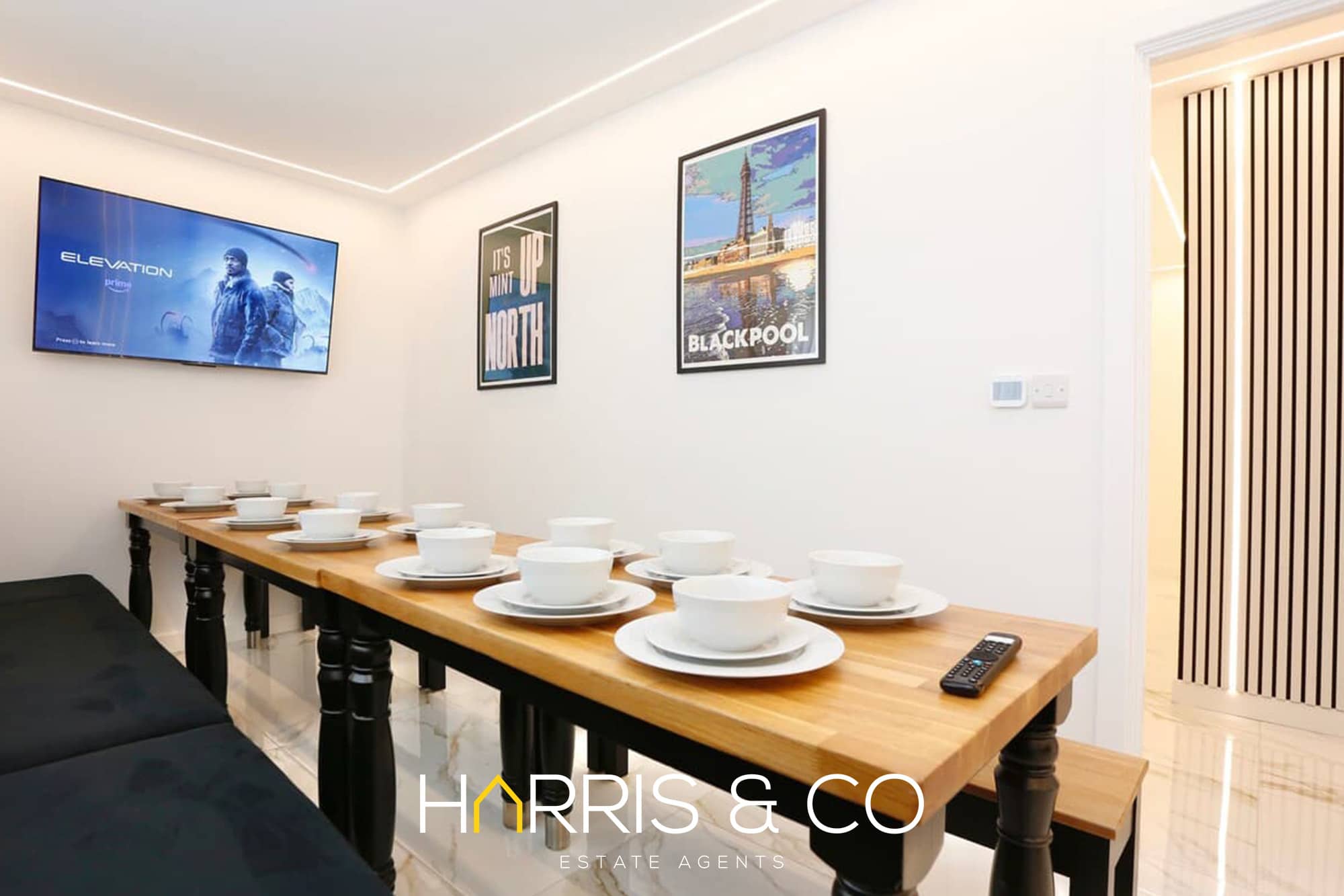 Stay by the Sea, Sleeps 14, Air Con & Parking in Alexandra Road FY1 6BU - Property image 5 - VivreStays