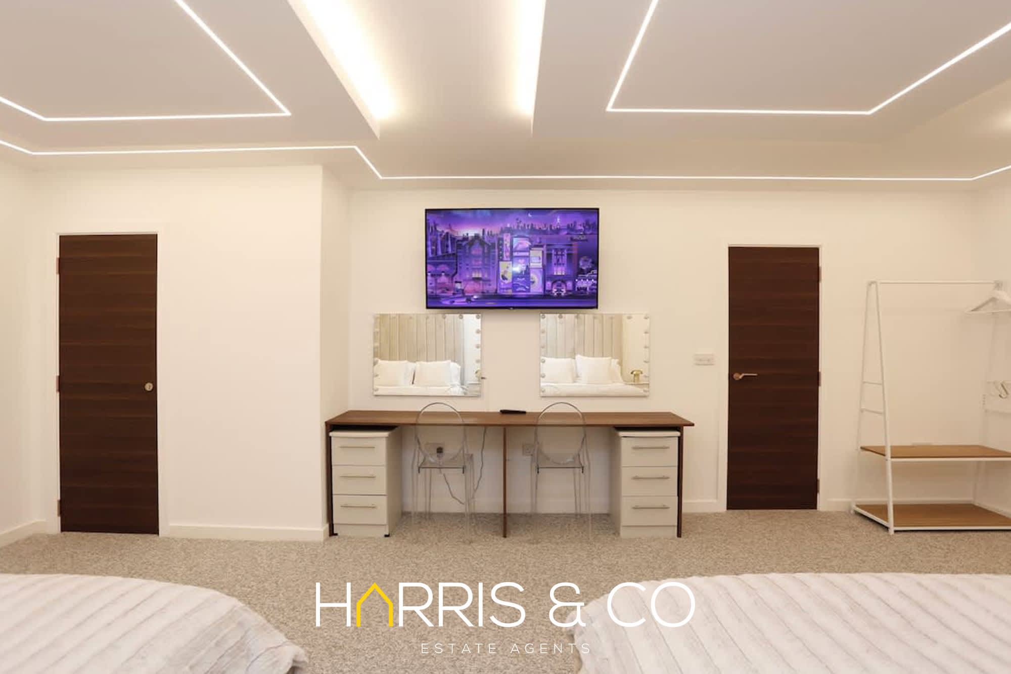 Stay by the Sea, Sleeps 14, Air Con & Parking in Alexandra Road FY1 6BU - Property image 27 - VivreStays