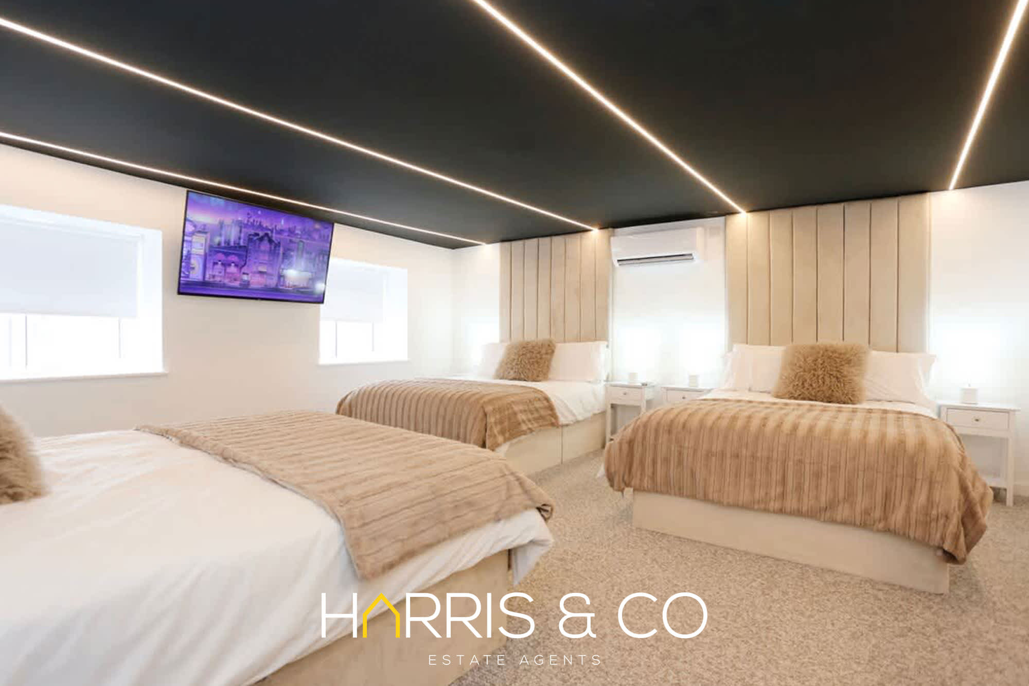 Stay by the Sea, Sleeps 14, Air Con & Parking in Alexandra Road FY1 6BU - Property image 35 - VivreStays