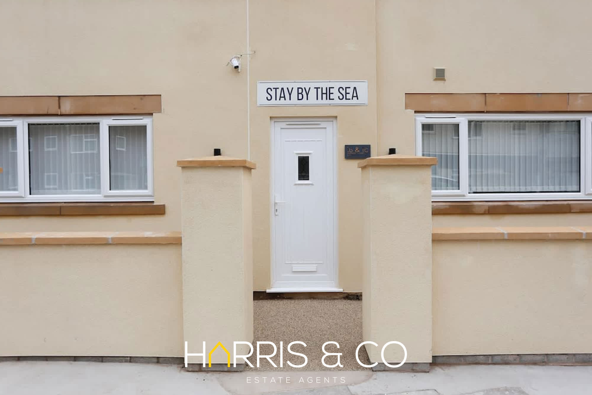 Stay by the Sea, Sleeps 14, Air Con & Parking in Alexandra Road FY1 6BU - Property image 44 - VivreStays