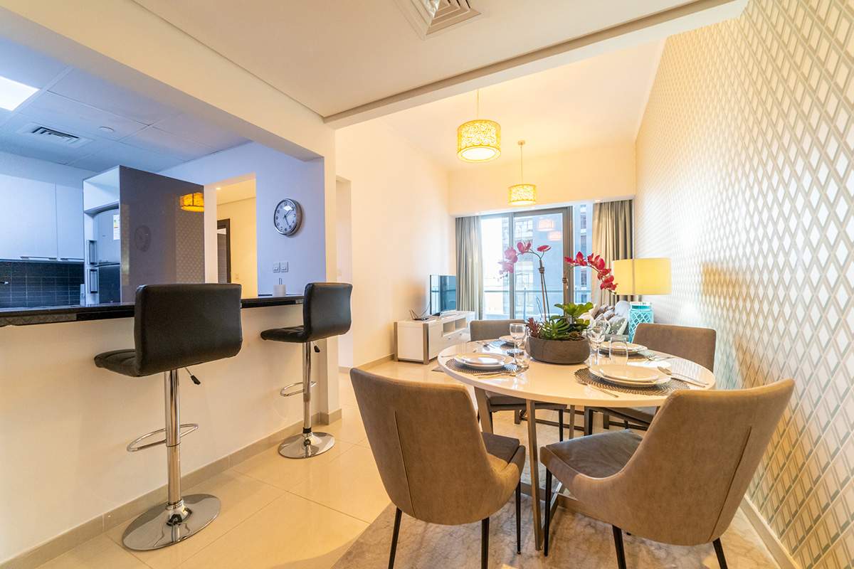 Luxury 2BR Apartment in Dubai with Views - Image 2