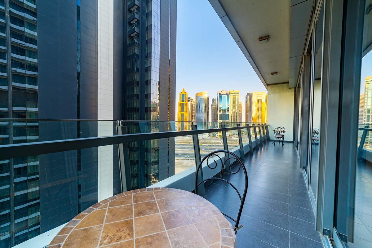 Luxury 2BR Apartment in Dubai with Views - Image 21