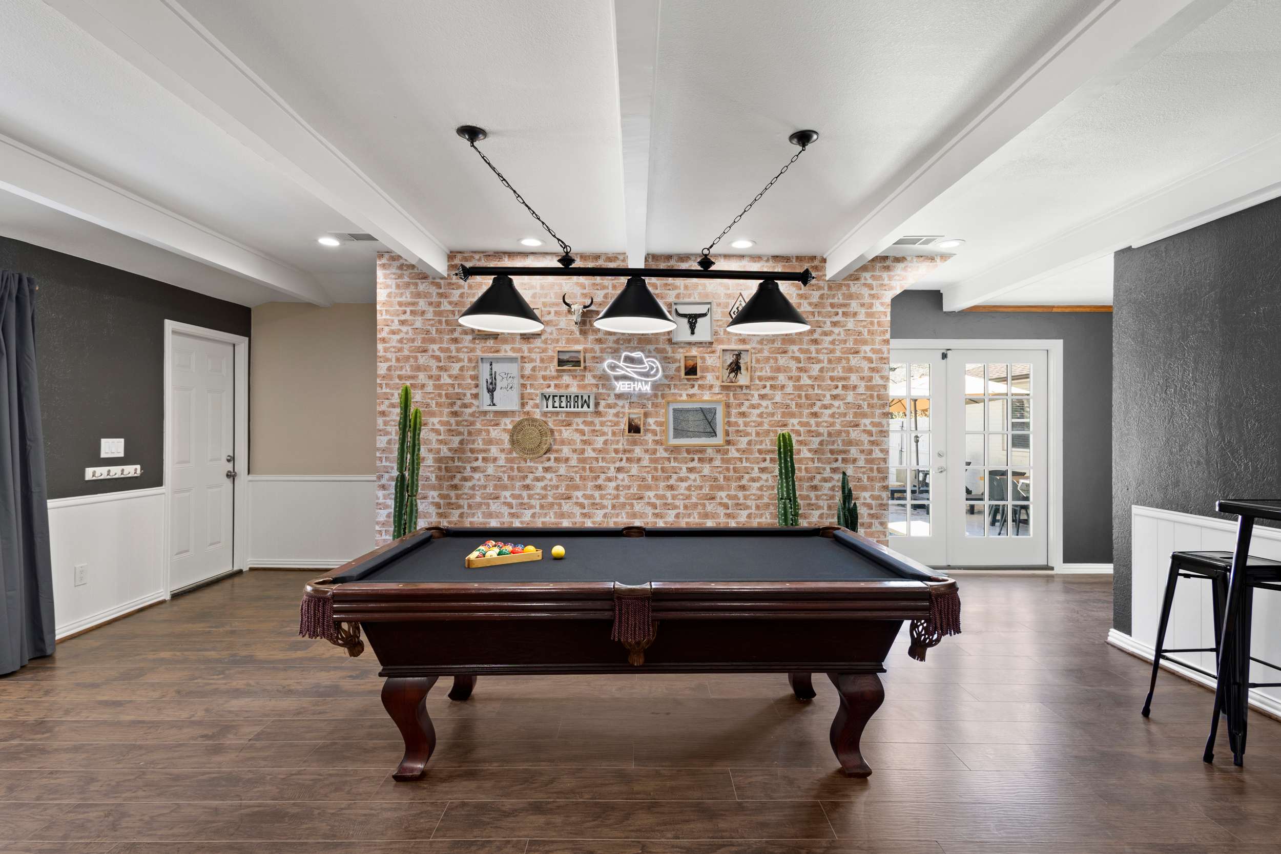 6BD/3.5BA Modern Rustic Retreat | Yard, Pool & BBQ — Richardson, TX — vacation rental