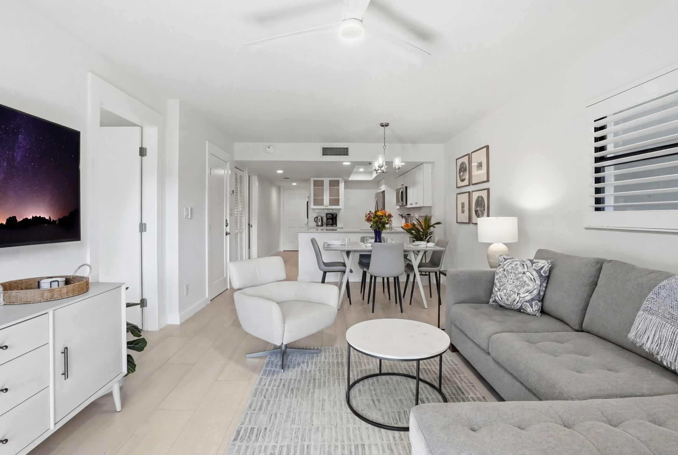 C 117 Luxury Park Shore Resort Condo with Pool | Photo 14