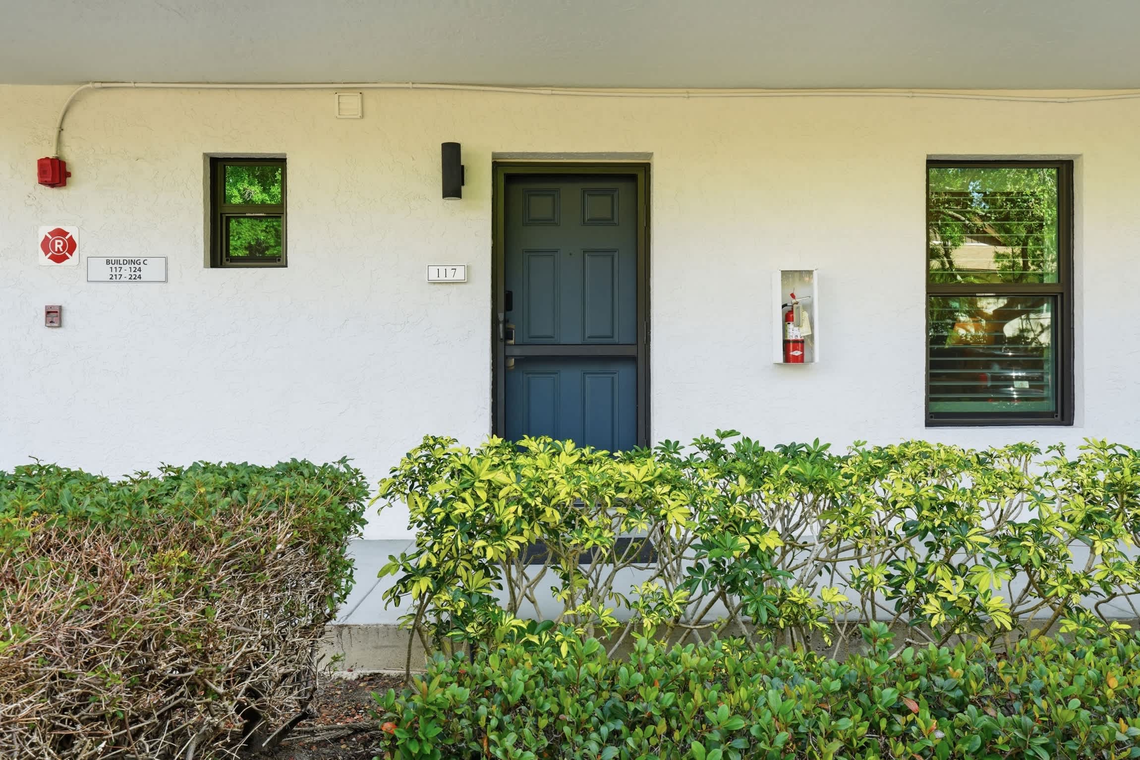 C 117 Luxury Park Shore Resort Condo with Pool | Photo 7