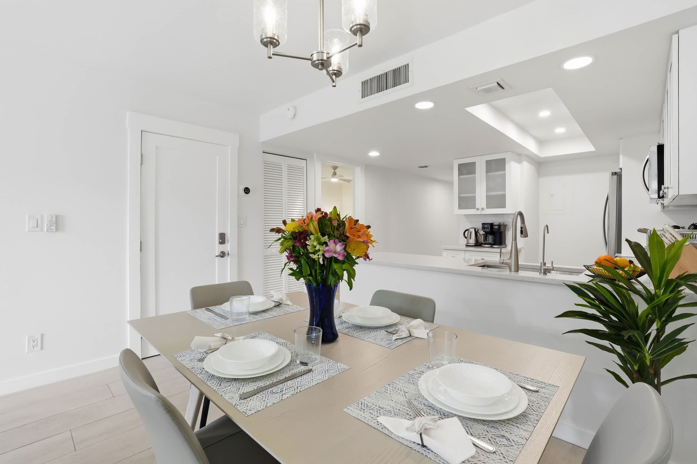 C 117 Luxury Park Shore Resort Condo with Pool | Photo 12