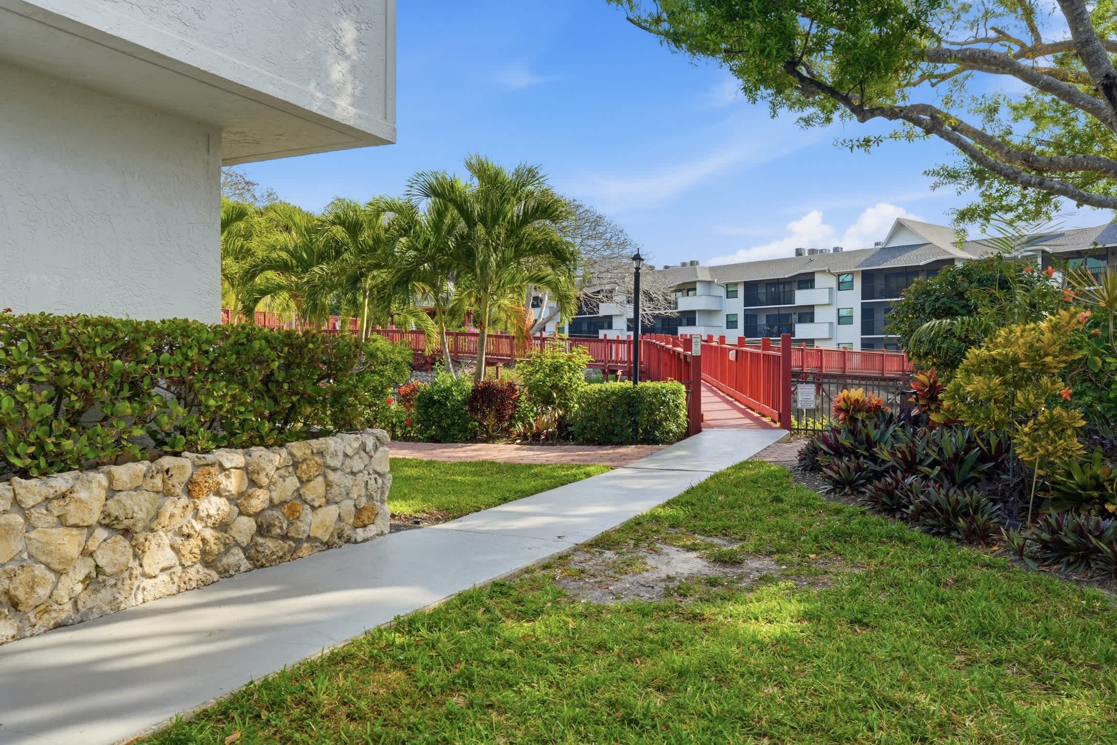 C 117 Luxury Park Shore Resort Condo with Pool | Photo 29