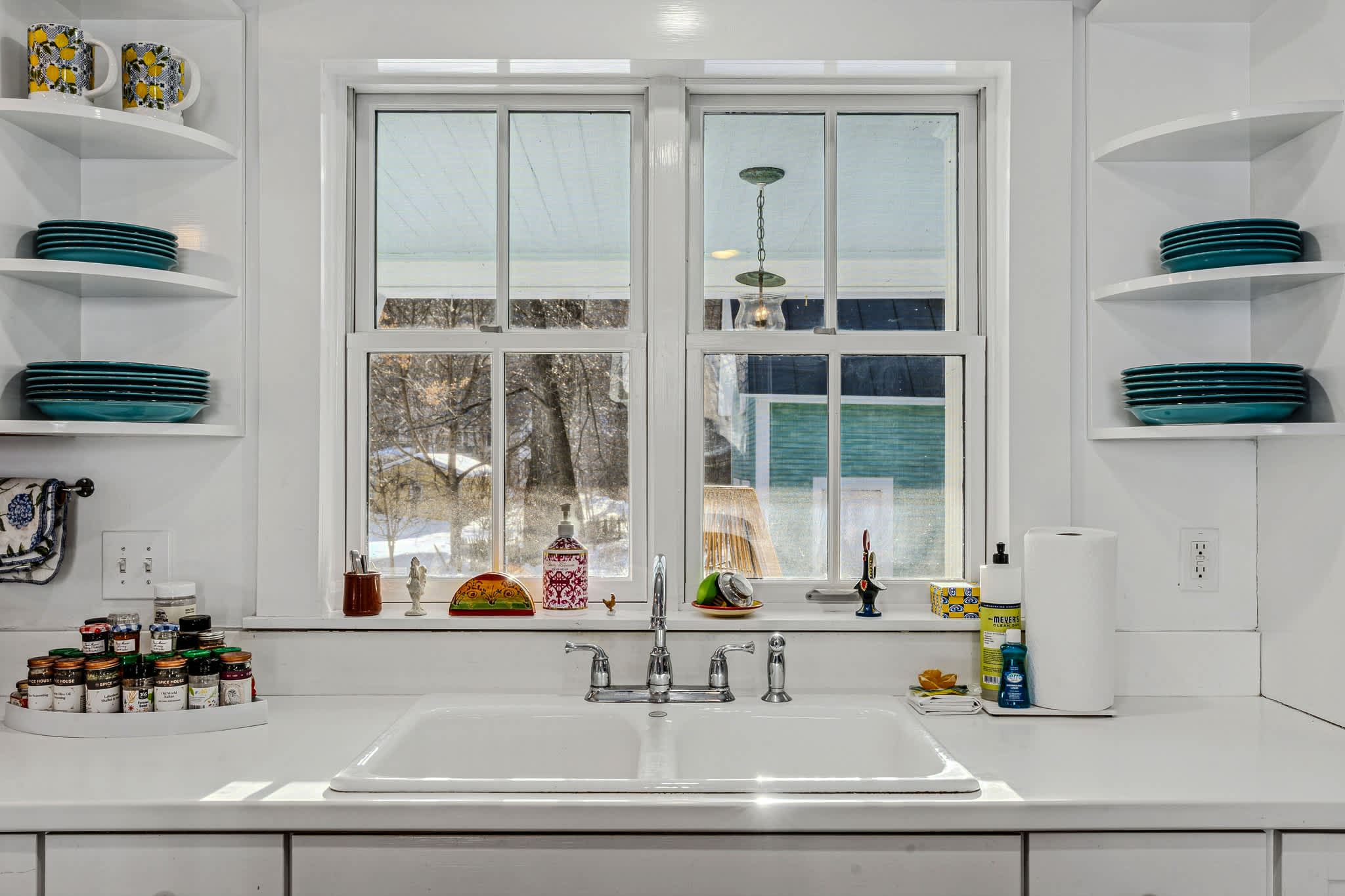 Walk to Mt. Peg Trail + Village, Enjoy Porch Views