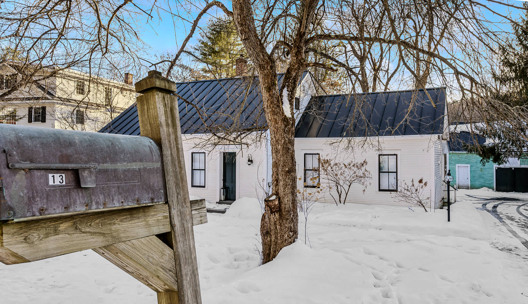 Walk to Mt. Peg Trail + Village, Enjoy Porch Views