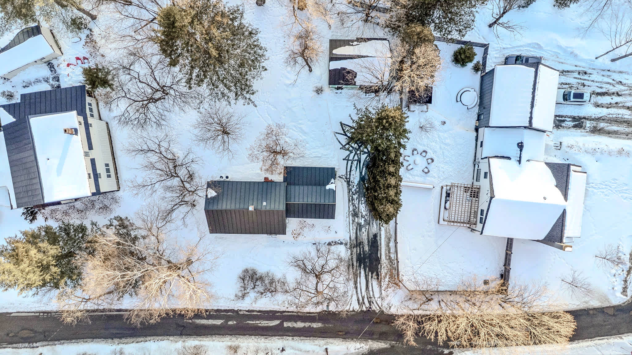 Walk to Mt. Peg Trail + Village, Enjoy Porch Views