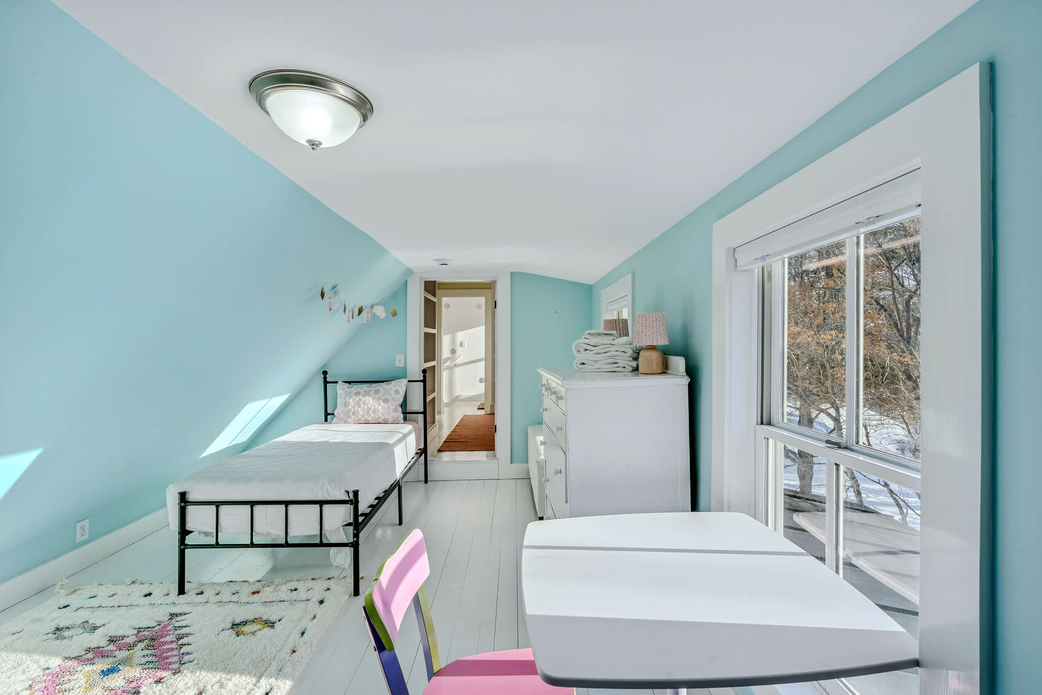 Walk to Mt. Peg Trail + Village, Enjoy Porch Views