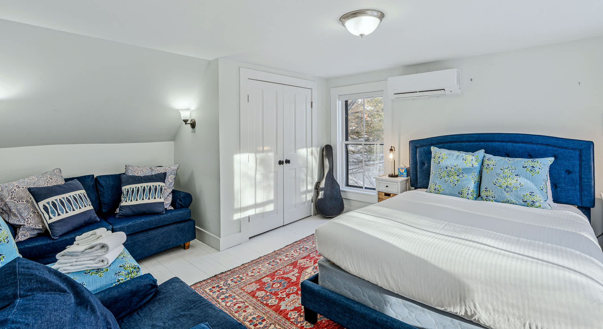 Walk to Mt. Peg Trail + Village, Enjoy Porch Views