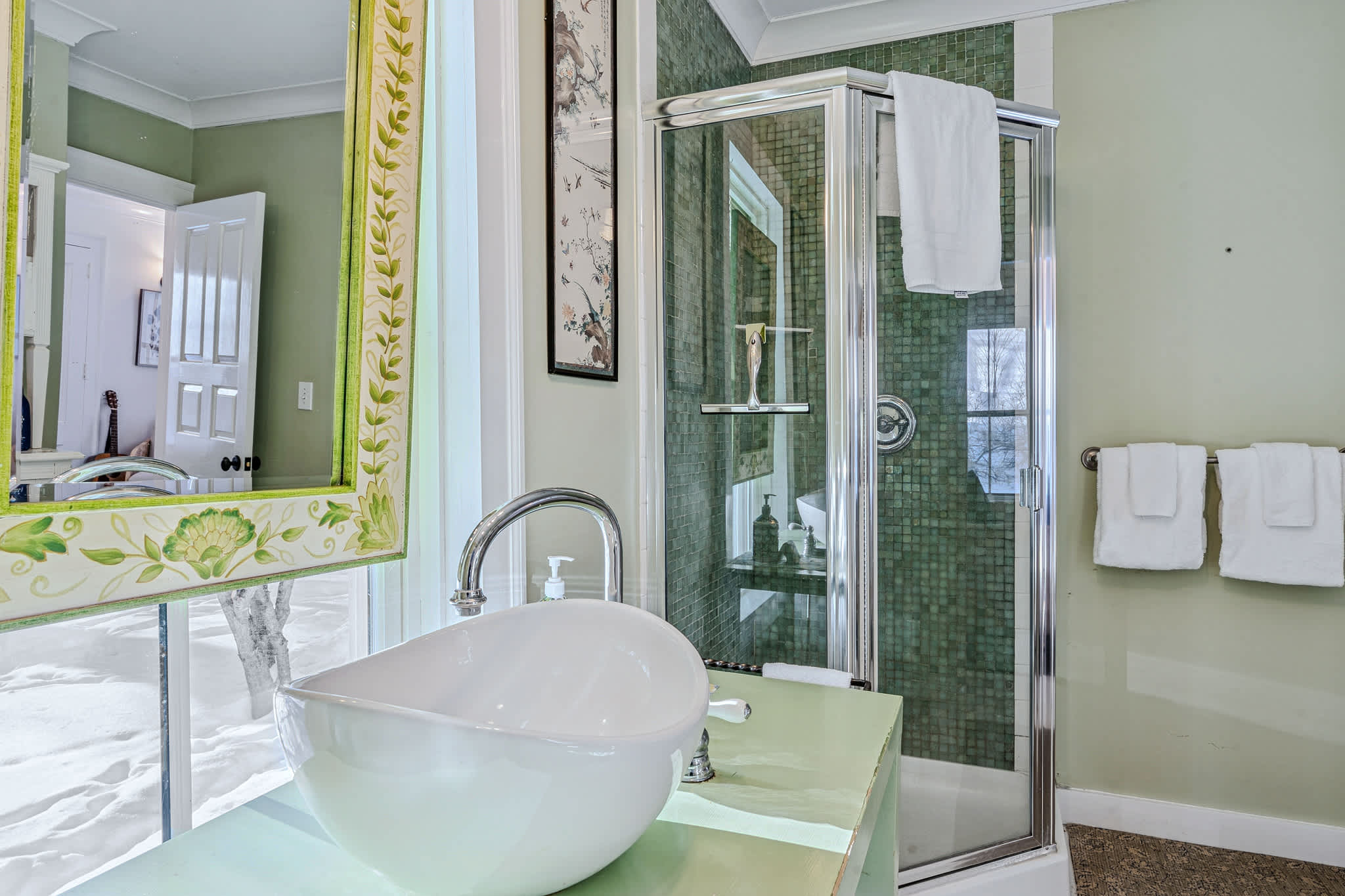 Walk to Mt. Peg Trail + Village, Enjoy Porch Views