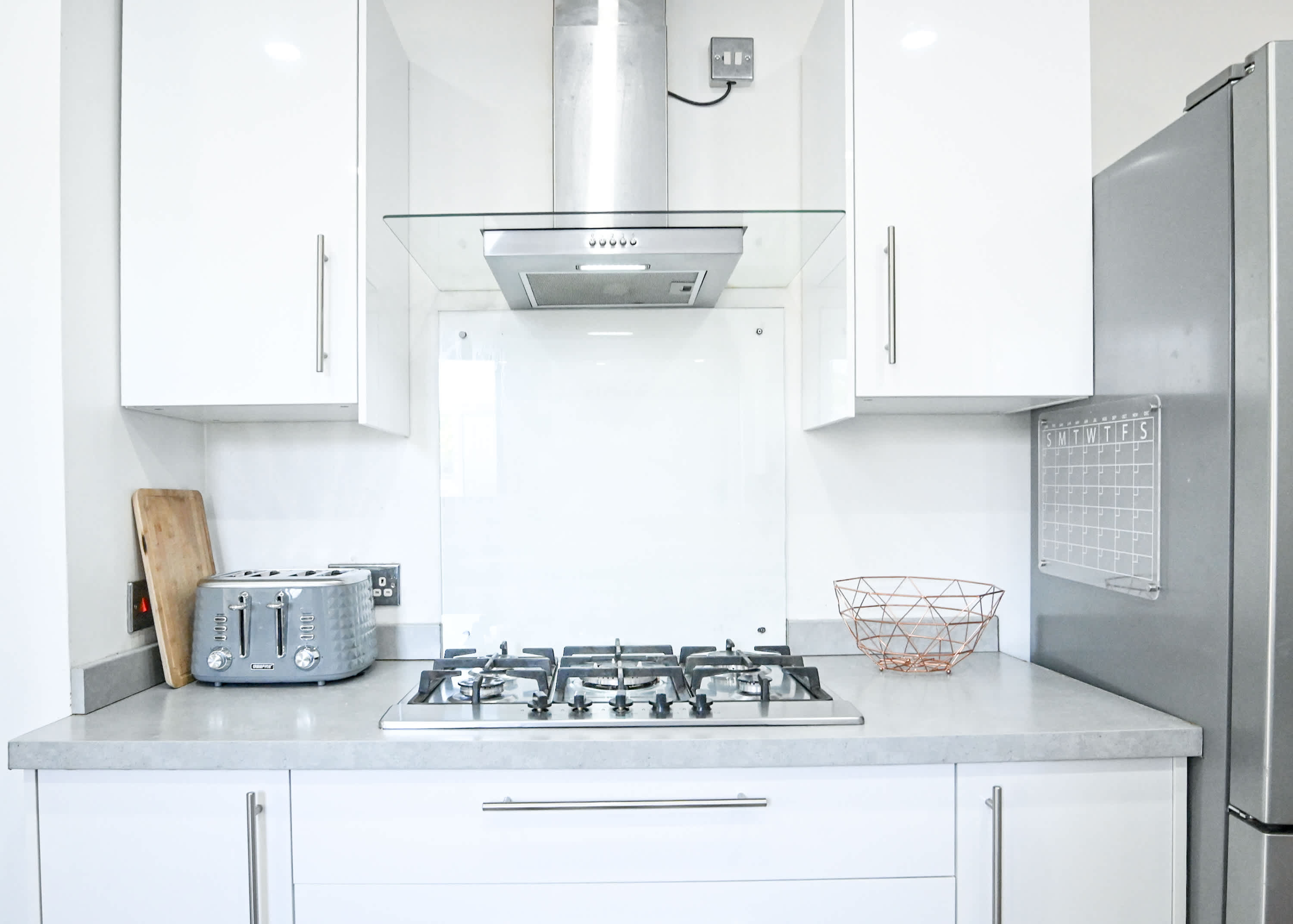 View Spacious 5 Bedroom House by Jesswood Properties with Private Pool Parking x 3 in Bushmead Road 2 LU2 7EU Spacious 5 Bedroom House by Jesswood Properties with Private Pool Parking x 3 in Bushmead Road 2 LU2 7EU - Property image 56 - VivreStays