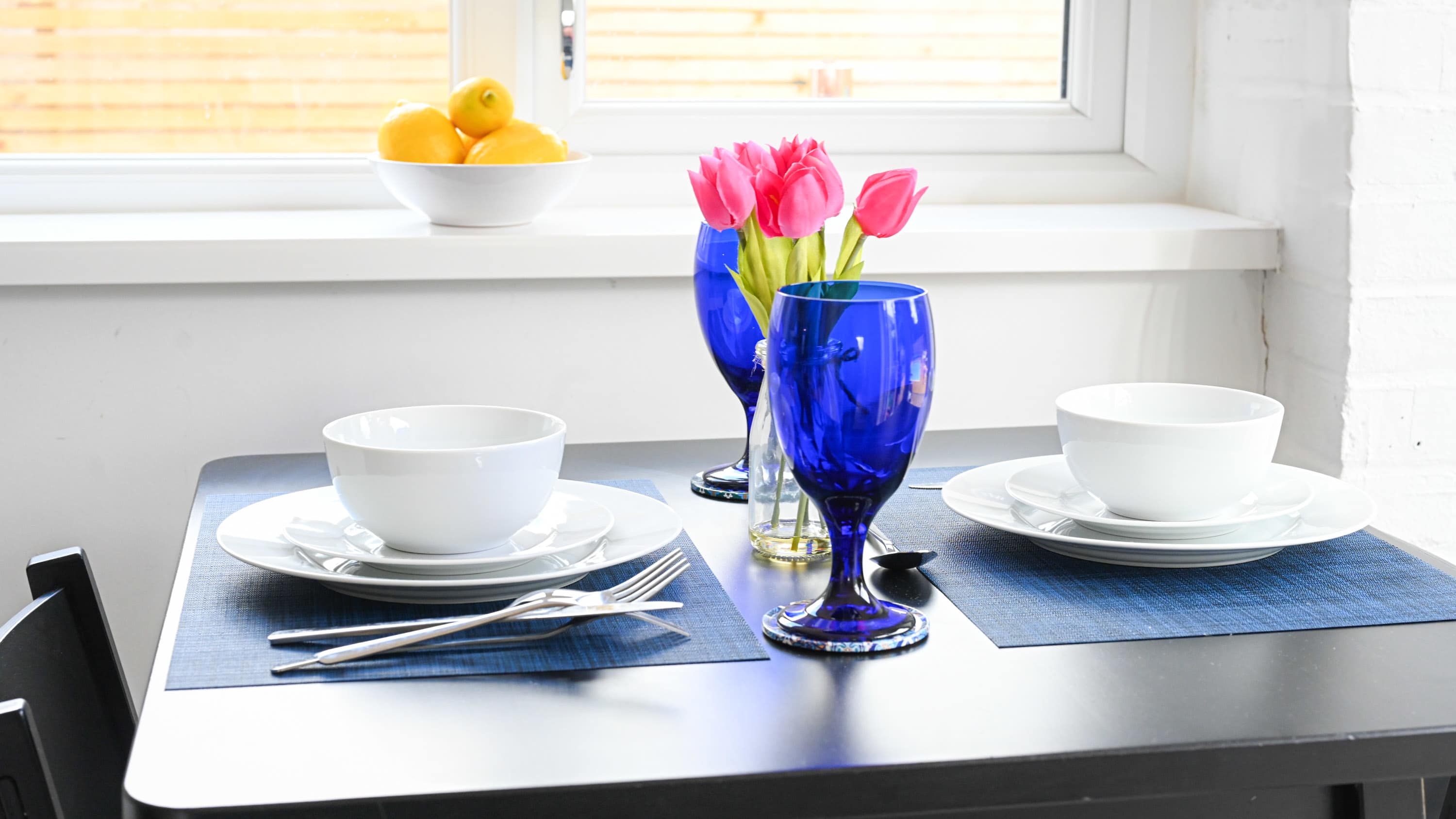 View Spacious 5 Bedroom House by Jesswood Properties with Private Pool Parking x 3 in Bushmead Road 2 LU2 7EU Spacious 5 Bedroom House by Jesswood Properties with Private Pool Parking x 3 in Bushmead Road 2 LU2 7EU - Property image 59 - VivreStays