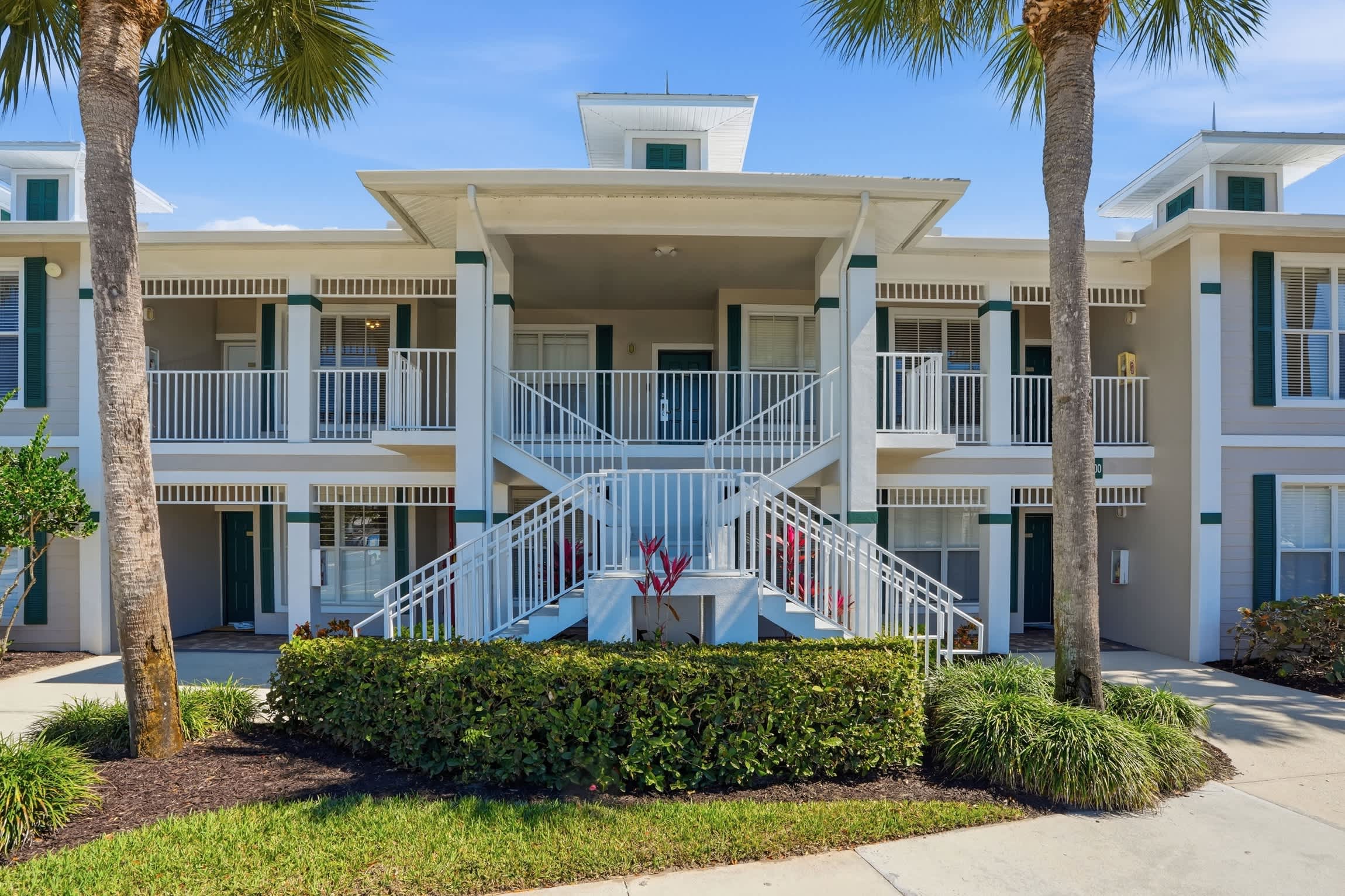 1524 Lake and Golf View Totally Updated | Photo 9