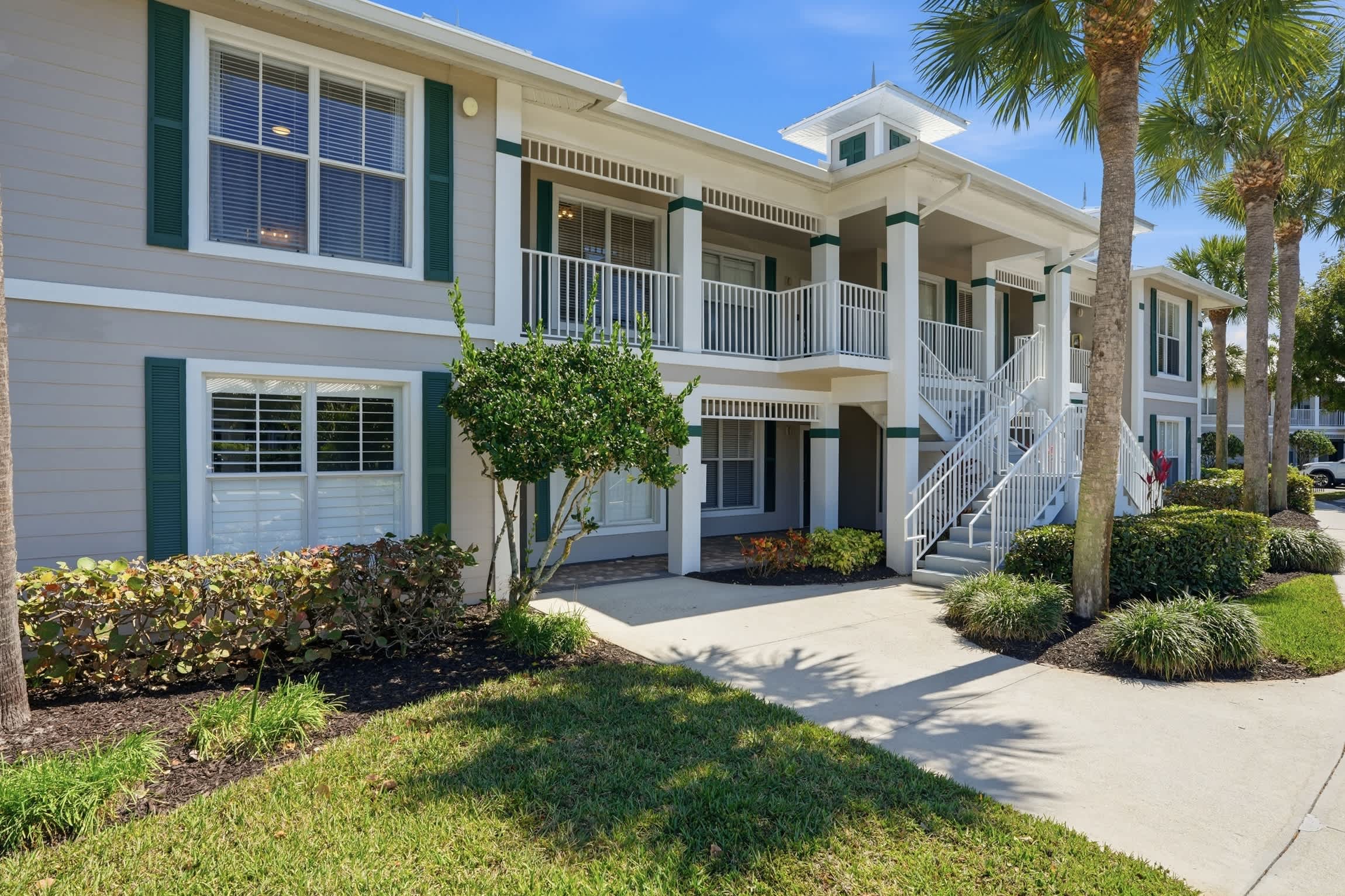 1524 Lake and Golf View Totally Updated | Photo 32