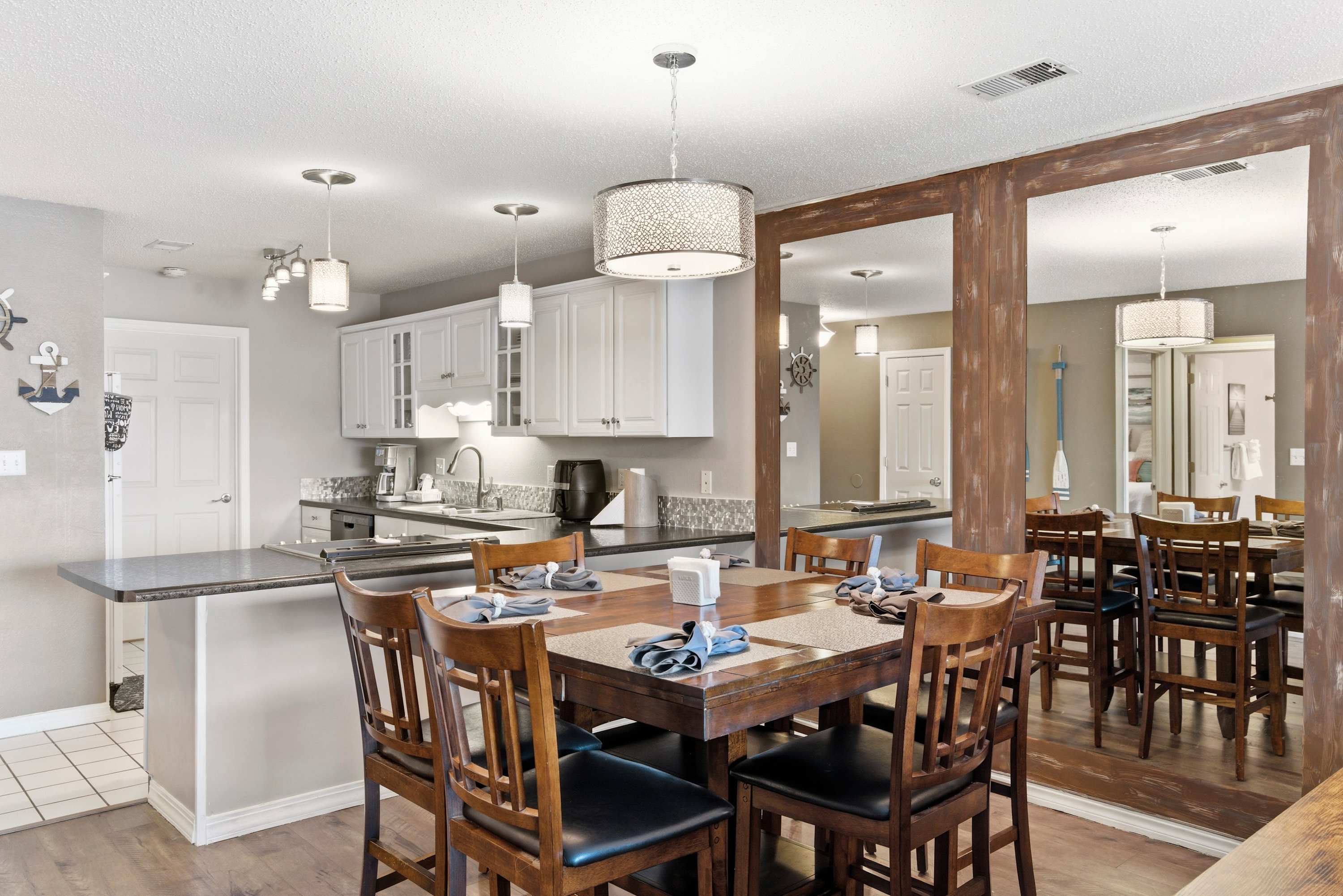 Make mealtime memories together in the cozy dining area​