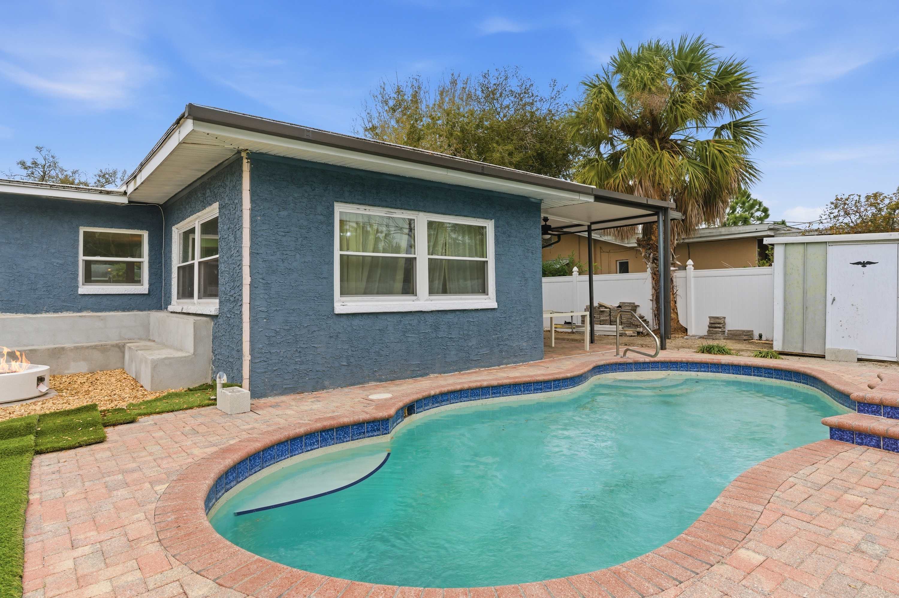 Heated Pool Villa! 5MI to Indian Rocks Beach!